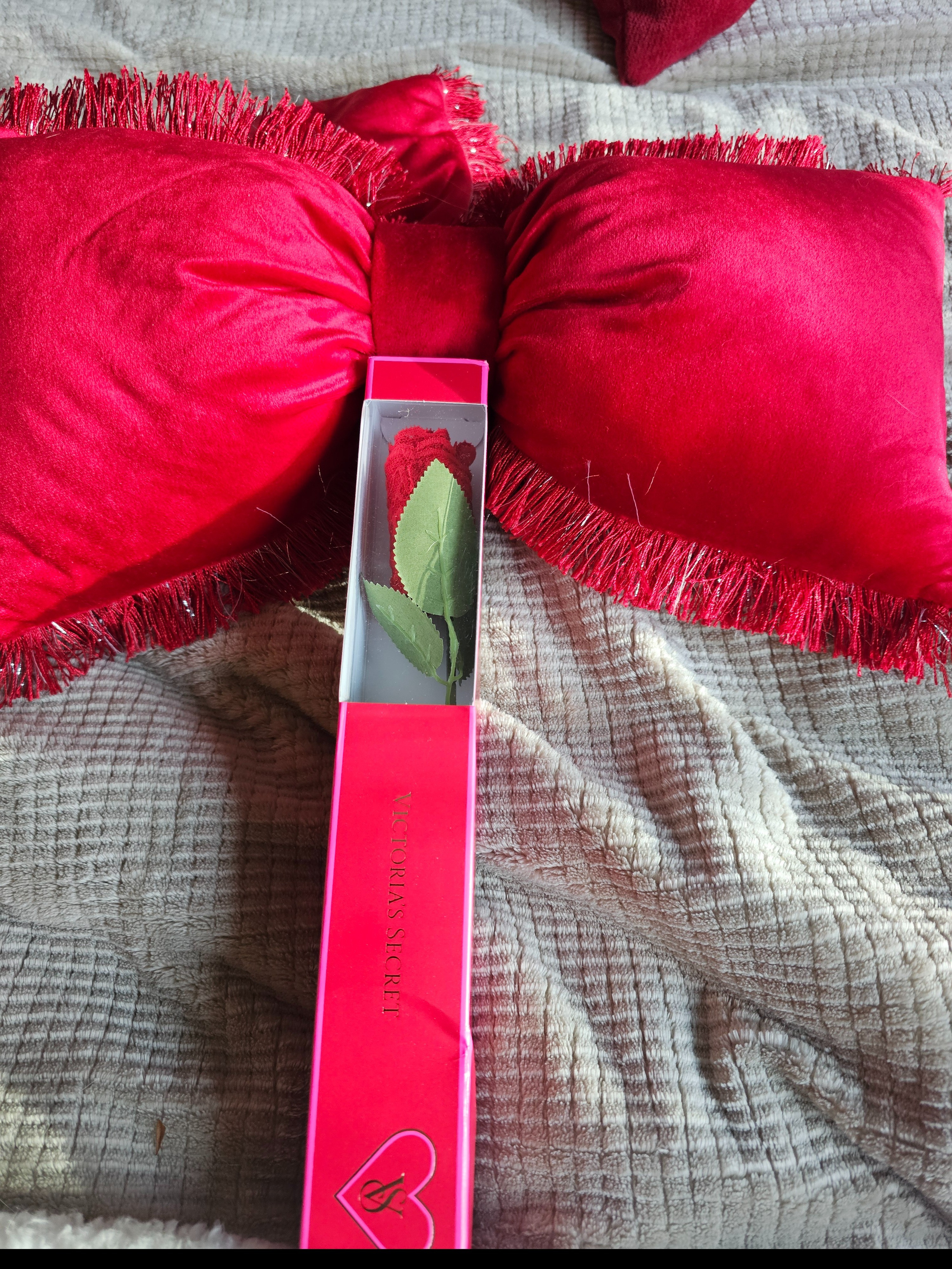 A valentines gift for guys and girls. 

#LTKValentine #LTKSeasonal #LTKSaleAlert