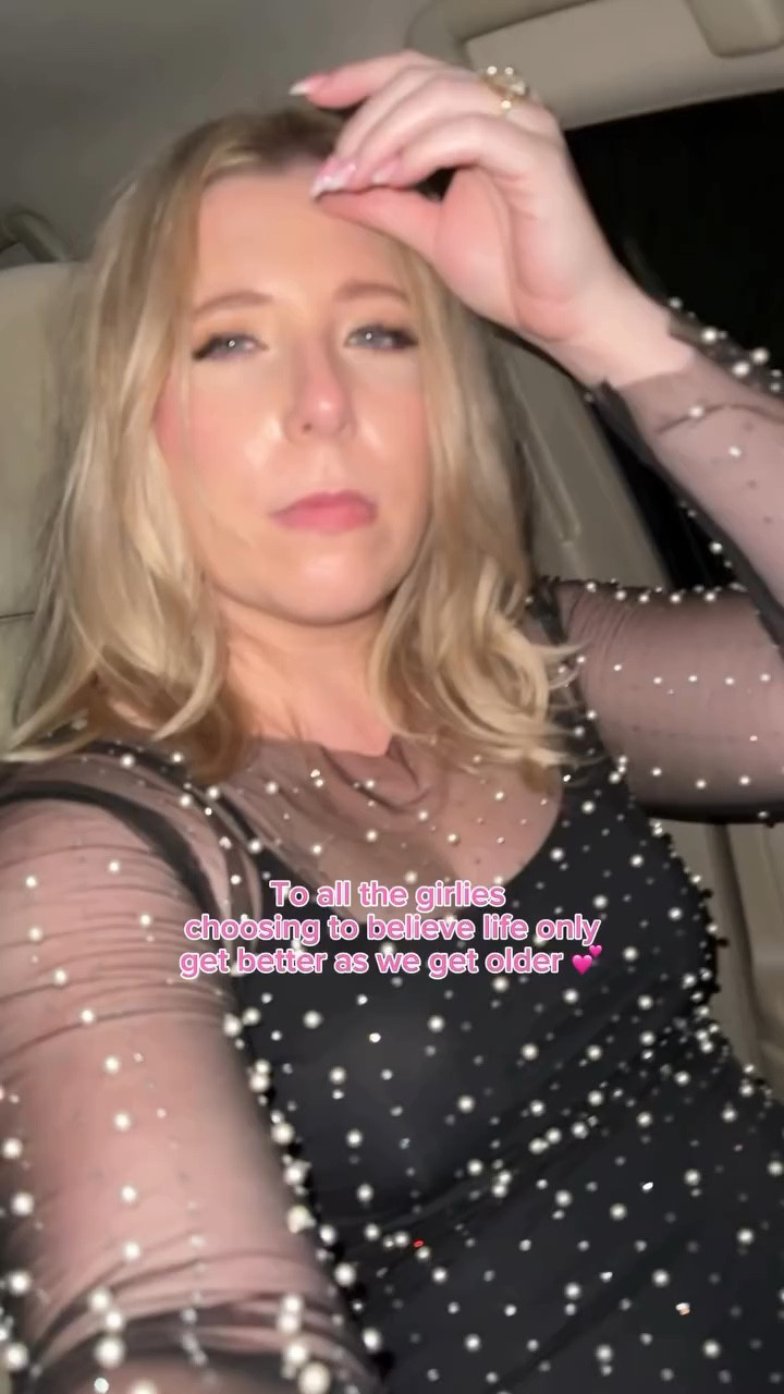 Cheers to 34 and another year of believing it only gets better 💕🎉

#birthdaygirl #gettingolder #midsizestyle

#LTKFindsUnder50 #LTKVideo #LTKMidsize