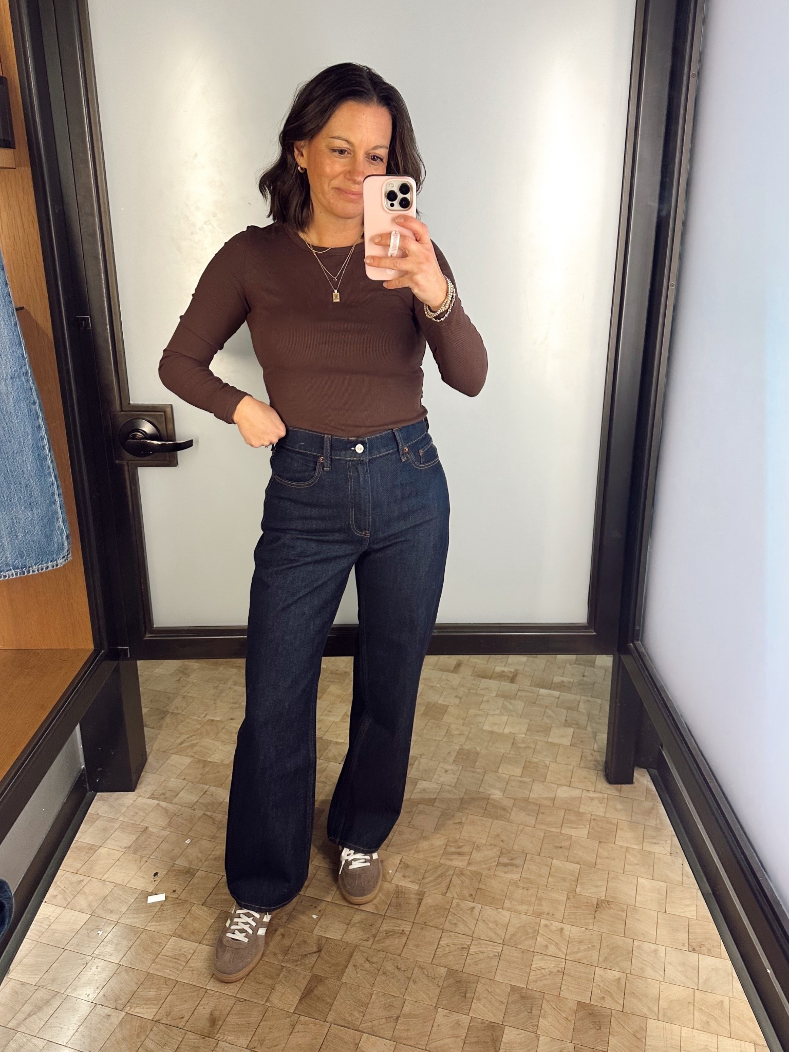 Abercrombie loose fit - sized down to a 25 and wearing the short length at 5’4”.



#LTKootd #LTKmomlife #LTKOver40