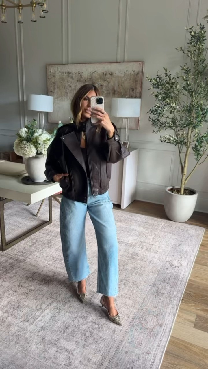 this jacket 😍🤎 wearing a small jacket and 27 regular in denim!