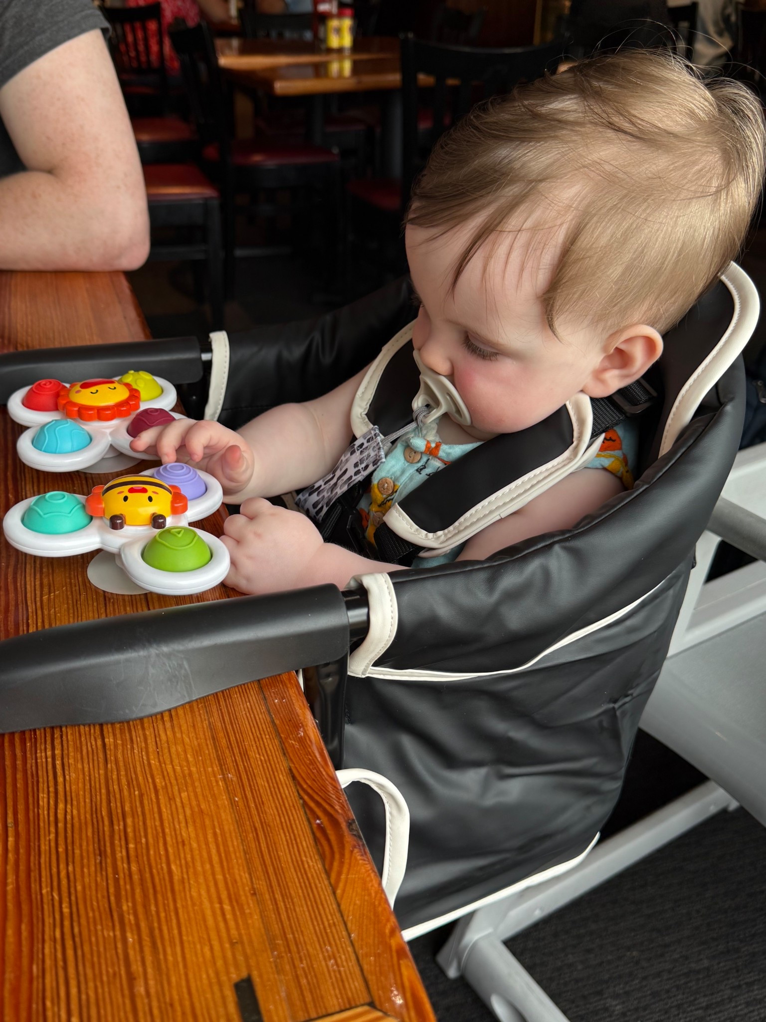 Clip on high chair + these toys= a successful dinner with baby 😆 

#LTKBaby #LTKFamily #LTKKids
