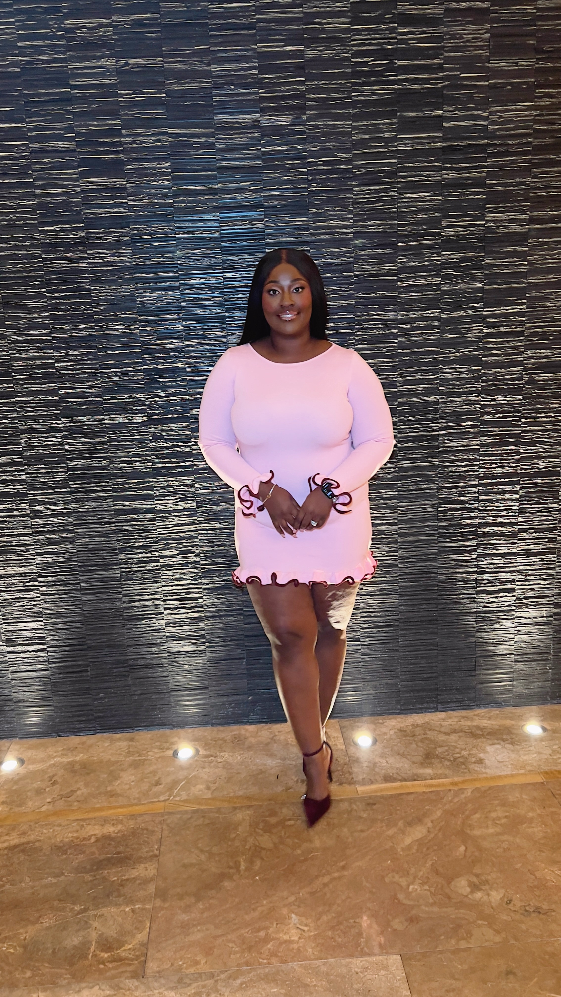 Had to try this mini dress myself to see if it’s midsize/plus-size friendly, and I can tell you it is. Just be careful with bending because it’s MINI!

Size reference: L
Height: 5’3 

#LTKPlusSize #LTKStyleTip #LTKMidsize