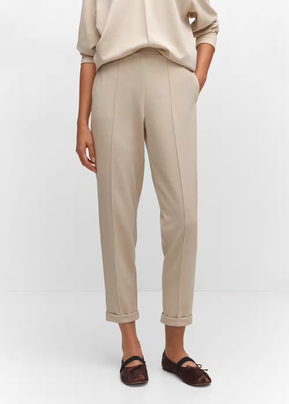 Jogger pants with seam detail -  Women | Mango USA | MANGO (US)