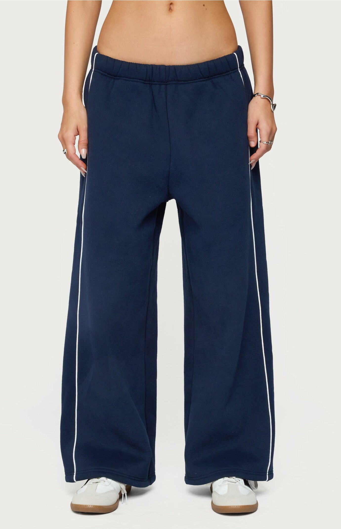 Edikted Women's Petite Autumn Sweatpants in Navy - Size XS | PacSun
