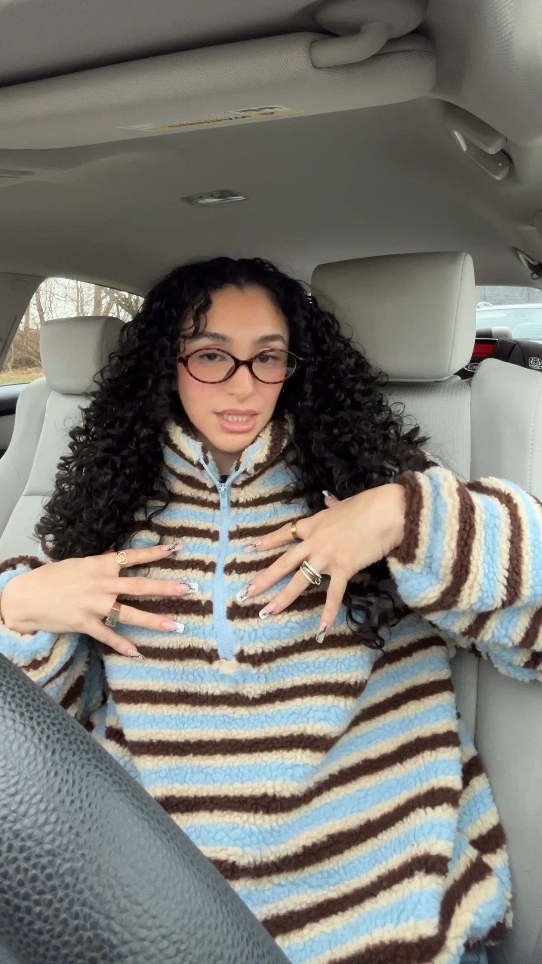 If you see me wearing this fleece half zip pullover, just know I’m currently obsessed with it ! Wearing a size XS and it still has that oversized look to it 

#LTKPetite #LTKootd #LTKSeasonal