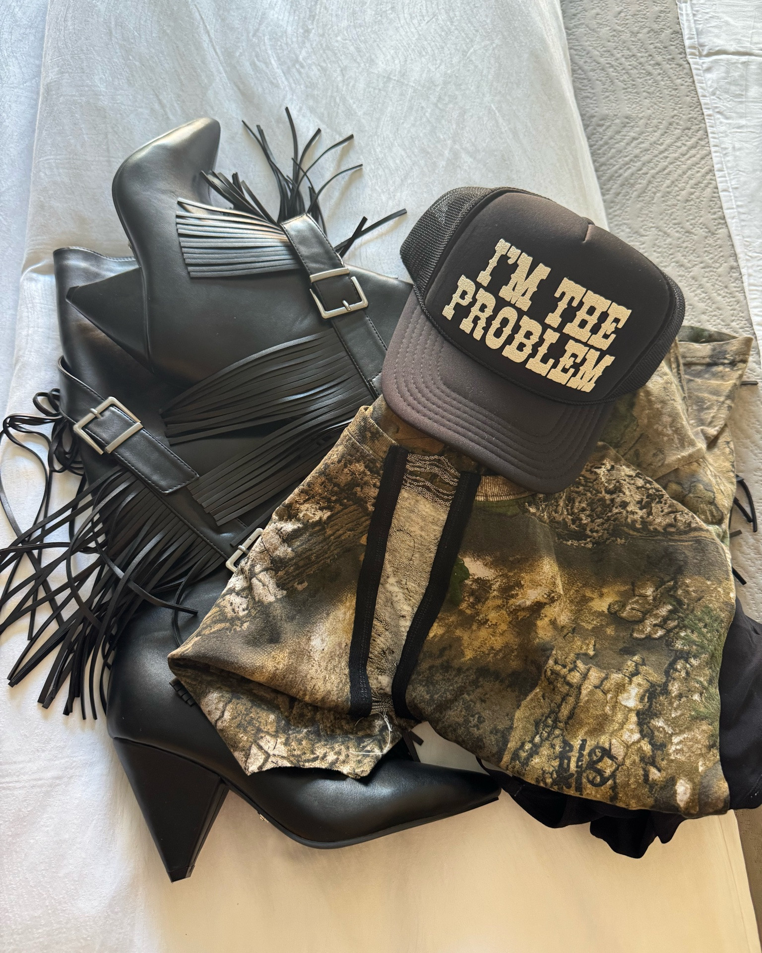 I’m still the problem 🤘

what I wore to the Morgan Wallen concert last night 🎶

I got this re-purposed camo top from Trendy & Tipsy and I’m obsessed. (Can’t tag bc they aren’t on LTK, but they need to be 🤗)  
Found this hat on TT shop :)

Country concert oufit inspo 🎫

#LTKootd #LTKSeasonal #LTKstorytime