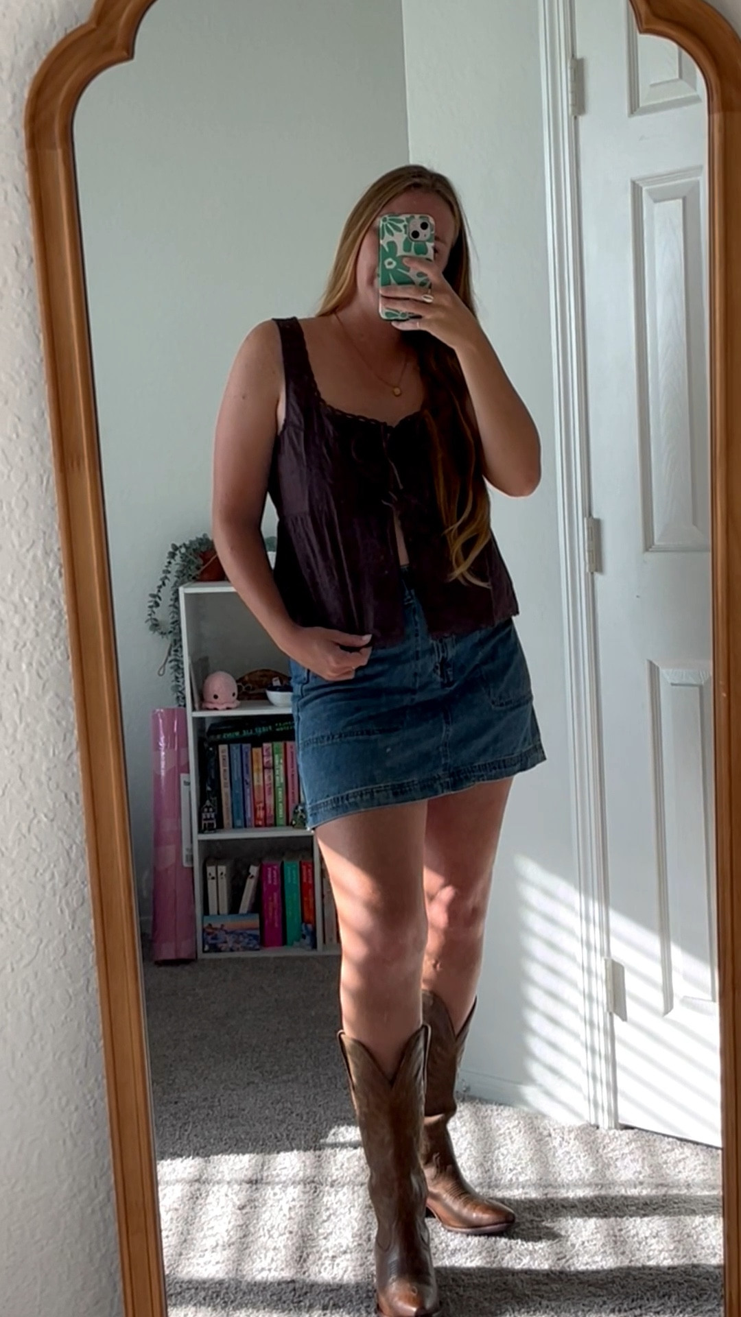 starting to plan out some fall transitional outfits 🤎
top: medium (tts)
skirt: size 8 (tts) - thrifted linked similar one
boots: size 6 (tts) 
#fallfashion #fallootd #ootd #fallfinds

#LTKFindsUnder50 #LTKSeasonal