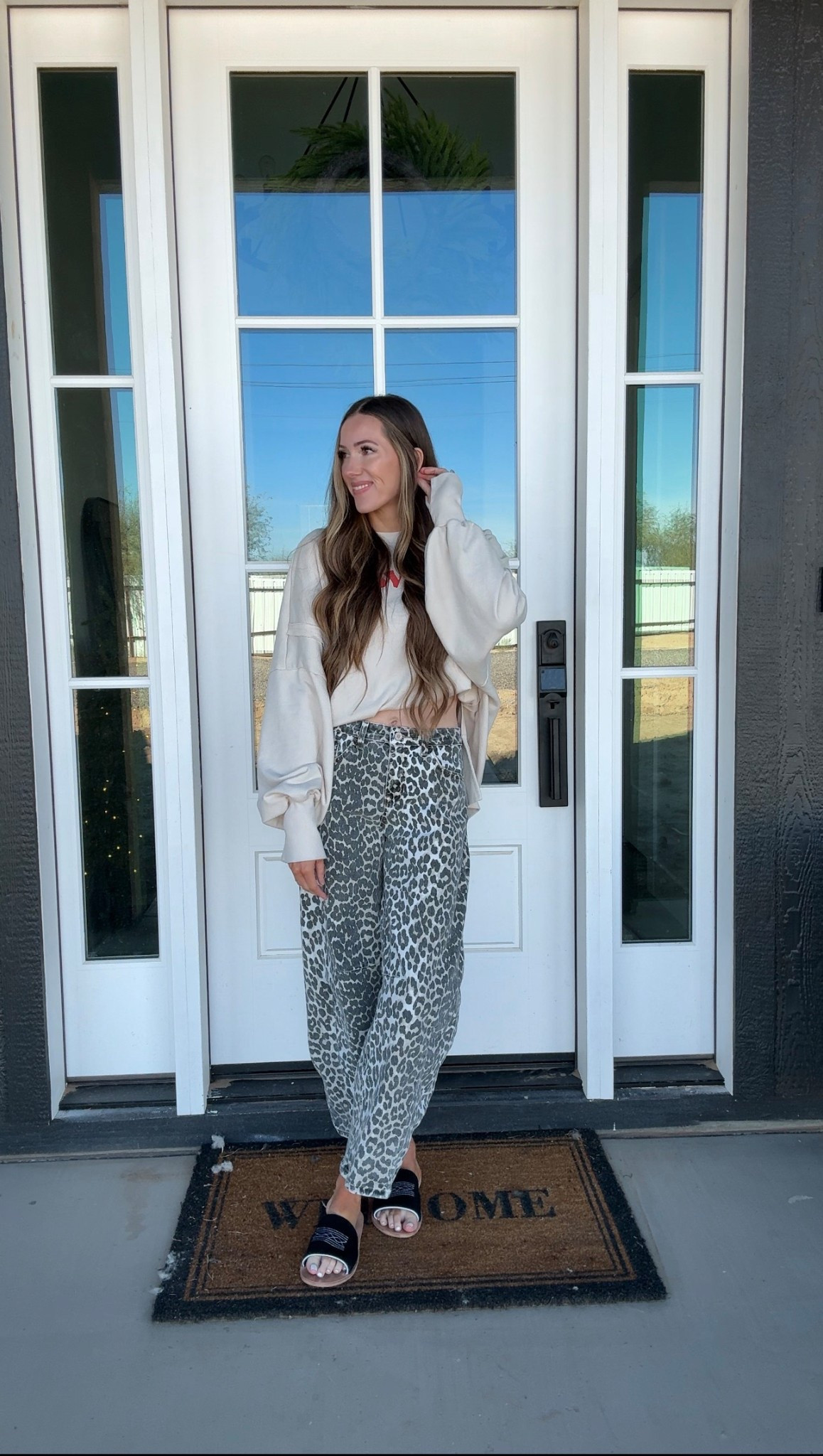 #westernfashion #rodeofashion 

Sweater - buckle 
Barrel jeans - kancan (size down)
Sandals - The Fringed Pineapplee

#LTKdayinmylife #LTKootd #LTKgrwm