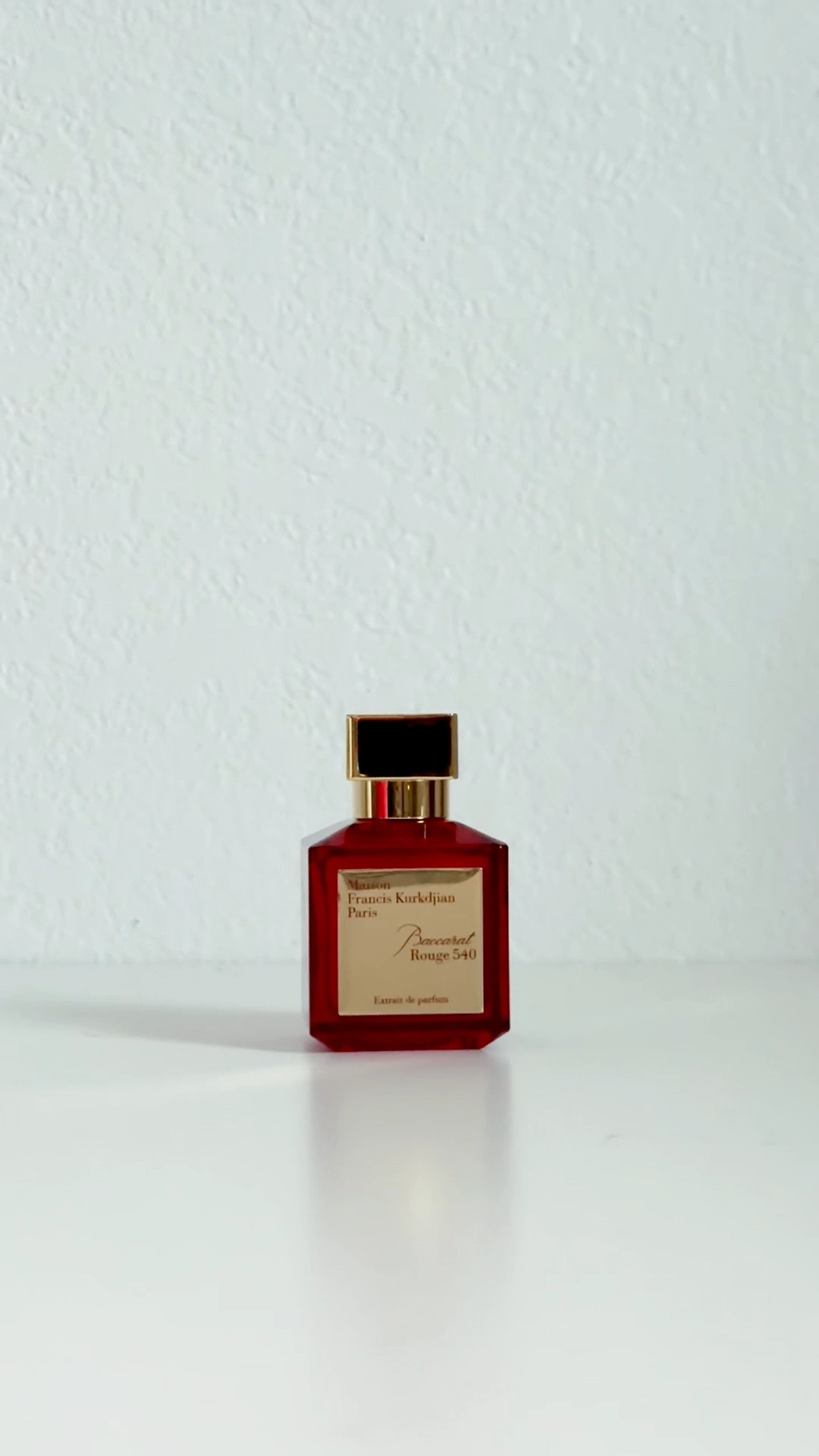 ASMR ✨ 

Opening up my new perfume and candle 🤍 This is my favorite scent. My mom had me try it when we found some at a department store in Spain a few years ago and I’ve loved it ever since. She surprised me with it for my birthday this year. 

It smells incredible and lasts for quite some time. A little goes a long way. And it stays smelling nice even once it’s worn off or you’ve showered if you spray a bit in your hair. 

It’s pricey but it lasts a LONG time since you only need a little!

Find more like this in my Bestsellers, Gifting, & Home collections and save for your next perfume purchase inspo 🌟 

gifts for her • Mother’s Day gifts • gift ideas • gifts for women • perfume gift set • perfume gifts 

#LTKHome #LTKBeauty #LTKselfcare