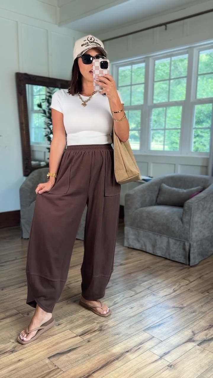 The elastic waistband pants from Amazon I’ve been obsessed with since last year! They’re truly so good, they come in different colors, and look and feel luxurious.
They’re so comfortable and y’all will love the price point too.




Comfy style  casual look  Amazon finds




#LTKStyleTip #LTKPetite #LTKFindsUnder50