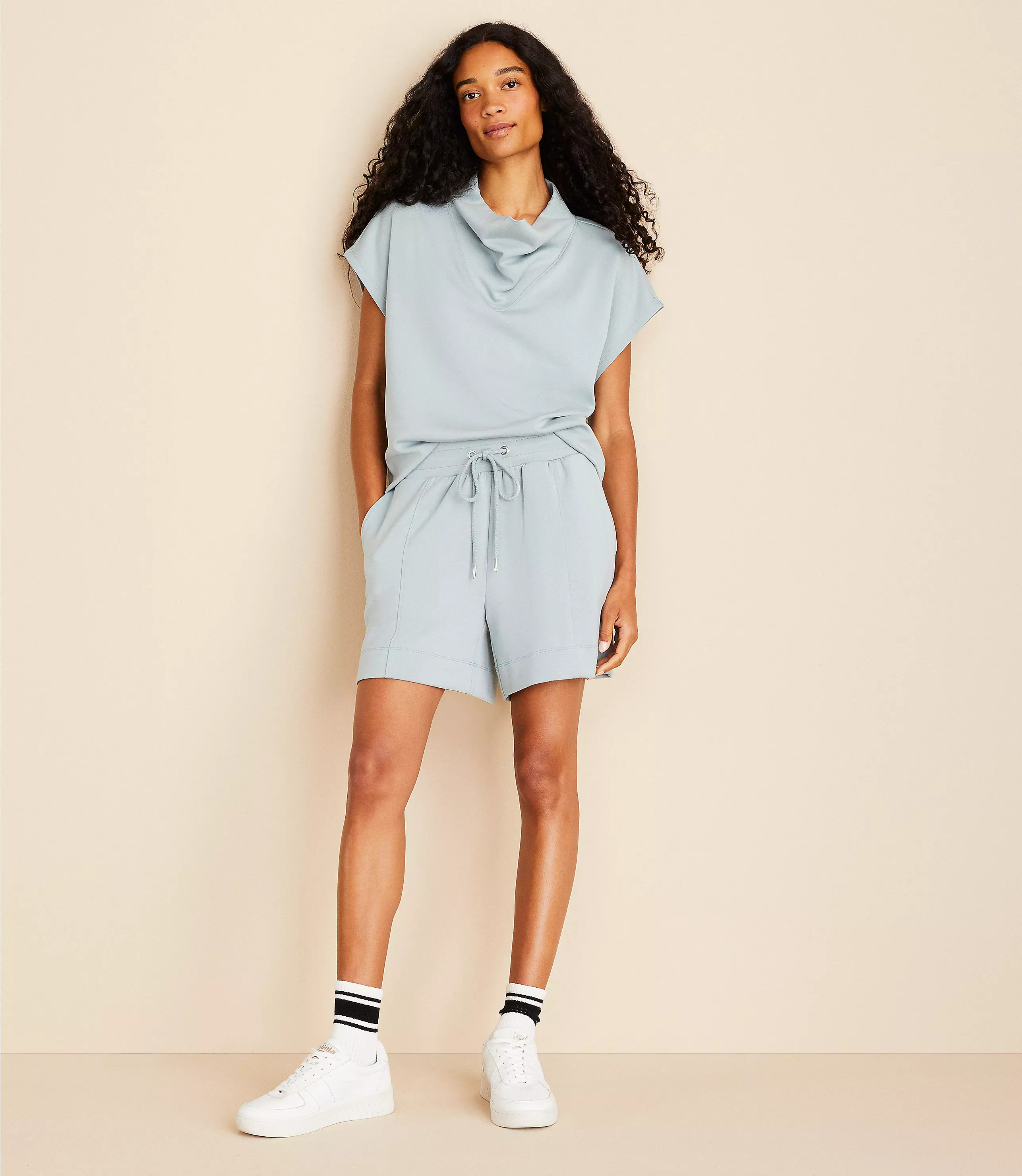 Lou & Grey Seamed Scubasoft Drawstring Shorts | LOFT