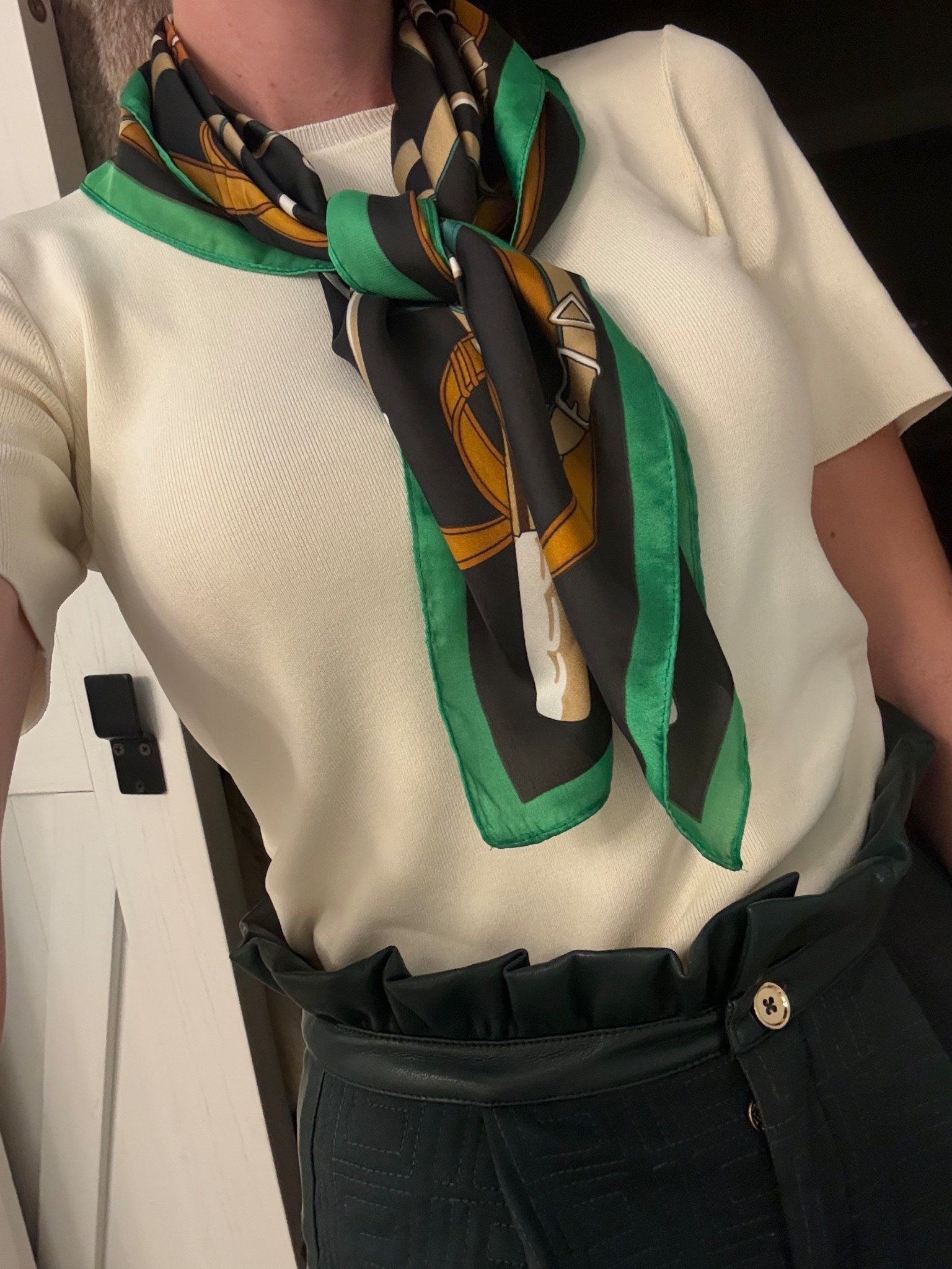 Off to teach another mahjong class! Great fall transition fit. XXS in top and shorts

#LTKStyleTip #LTKPetite #LTKWorkwear