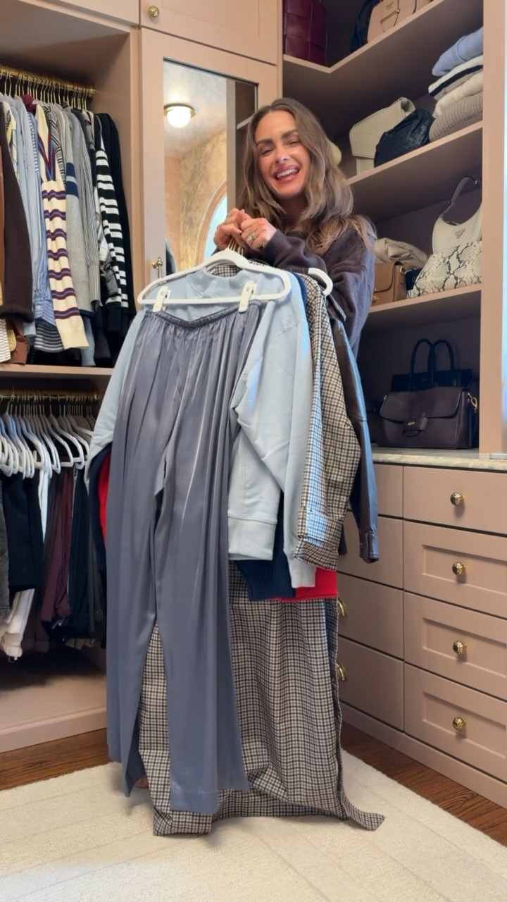 AF HAUL 🤎🍂 new pieces for the season @abercrombie 

Trench coat - small 
Satin Pants - small
Vest Top  - small
Skort - small (needed size down XS)
Cardigan - small
Faux leather Jacket - small
Mockneck - small
Cowboys sweater - small
Jeans - 25R

#LTKootd #LTKSeasonal