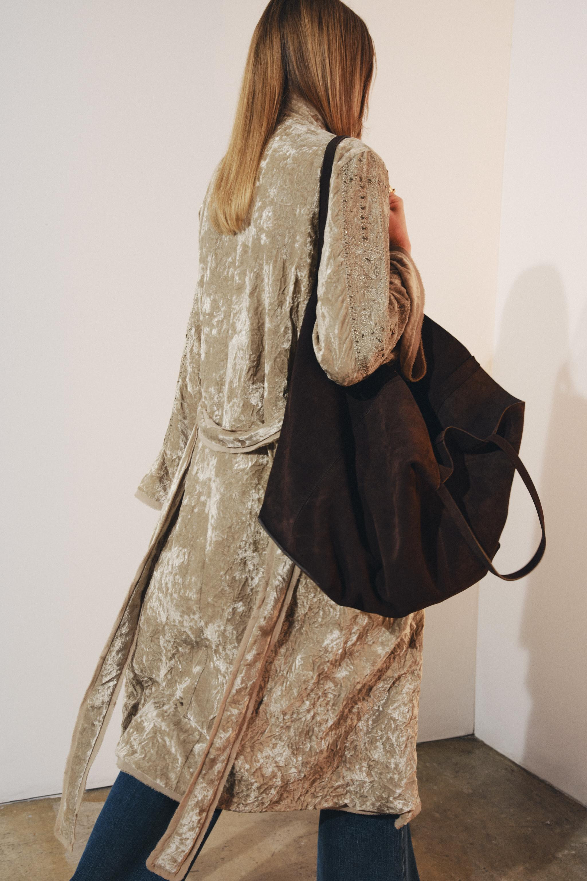 ZW COLLECTION LIMITED EDITION EMBROIDERED VELVET KIMONO | Zara UK