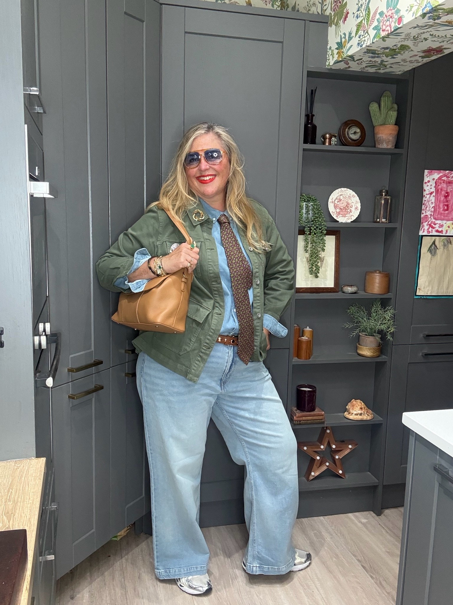 Denim shirt, jeans, khaki jacket, tie, sunglasses, trainers, brown bag

#LTKspring #LTKplussize #LTKjeans