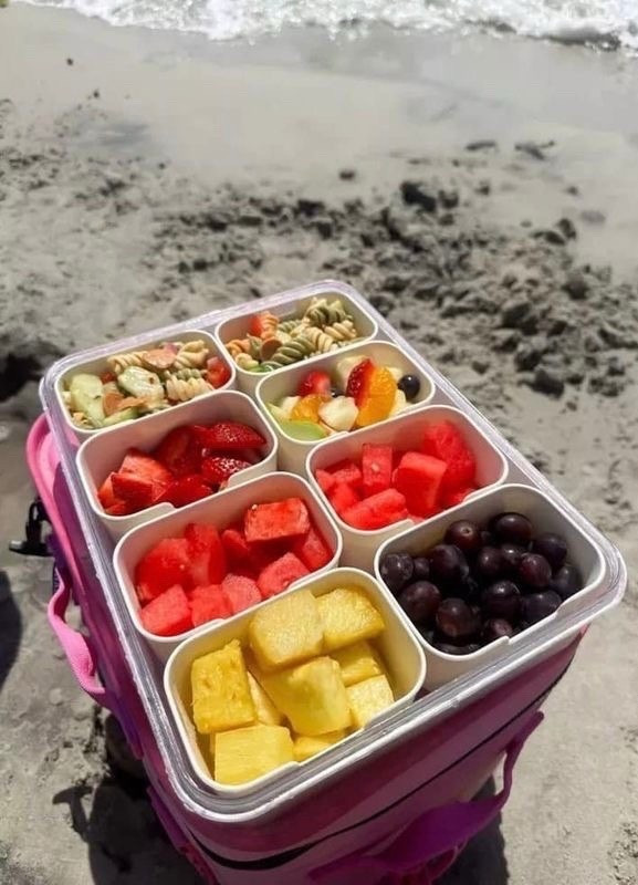 Operation buy 1 more of these boxes when I get home. Saved us on our heavy beach days! Want to get one strictly for fruit and another for snacks 

#LTKSummerEdit #LTKFindsUnder50

Follow my LTK @AliciaGettys on the @shop.LTK app to view this post and get my exclusive app-only content!

#liketkit #LTKHome
@shop.ltk
https://liketk.it/5fKDn