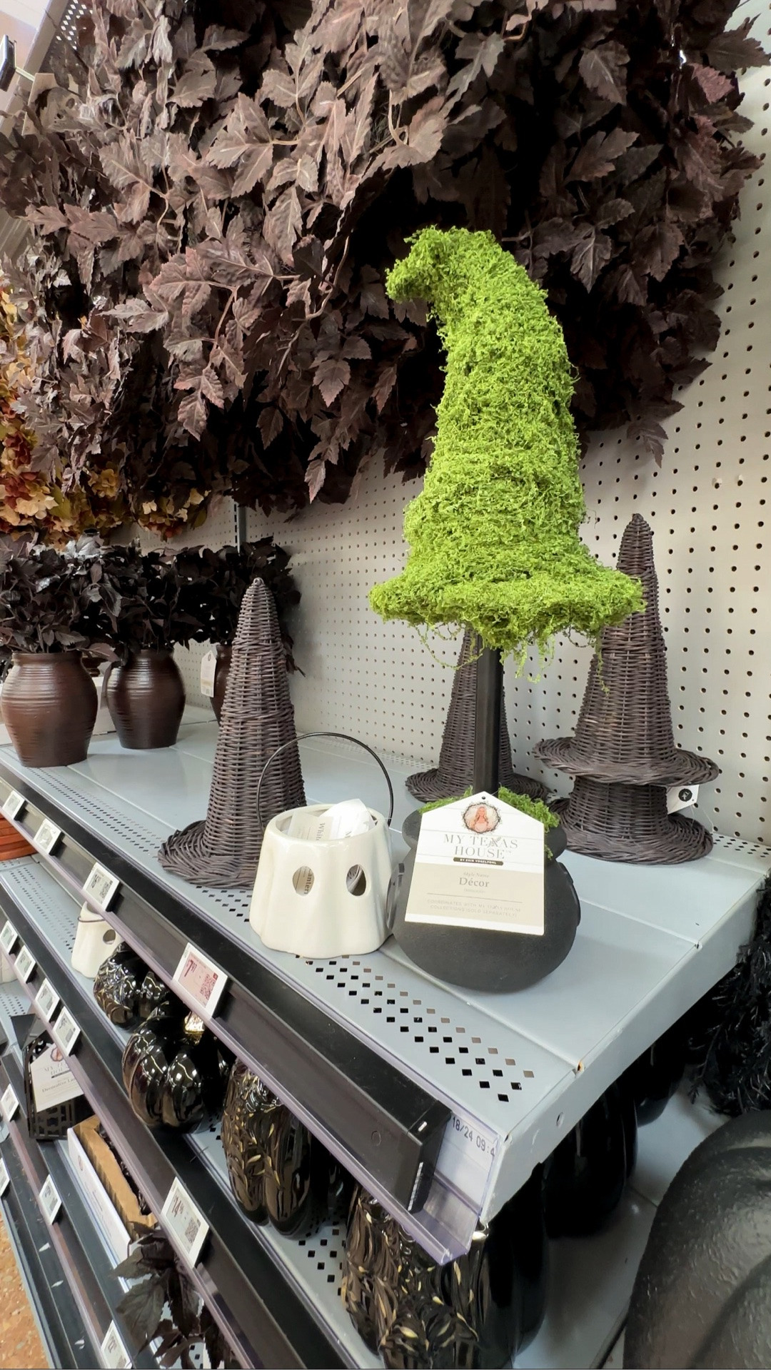 My Texas House FALLoween! 🎃 Halloween decor. Fall decor. Walmart Halloween. Walmart fall decor.

#LTKSeasonal #LTKHome