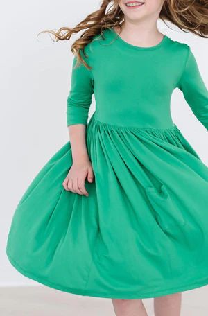 Kelly Green 3/4 Pocket Twirl Dress | Mila and Rose