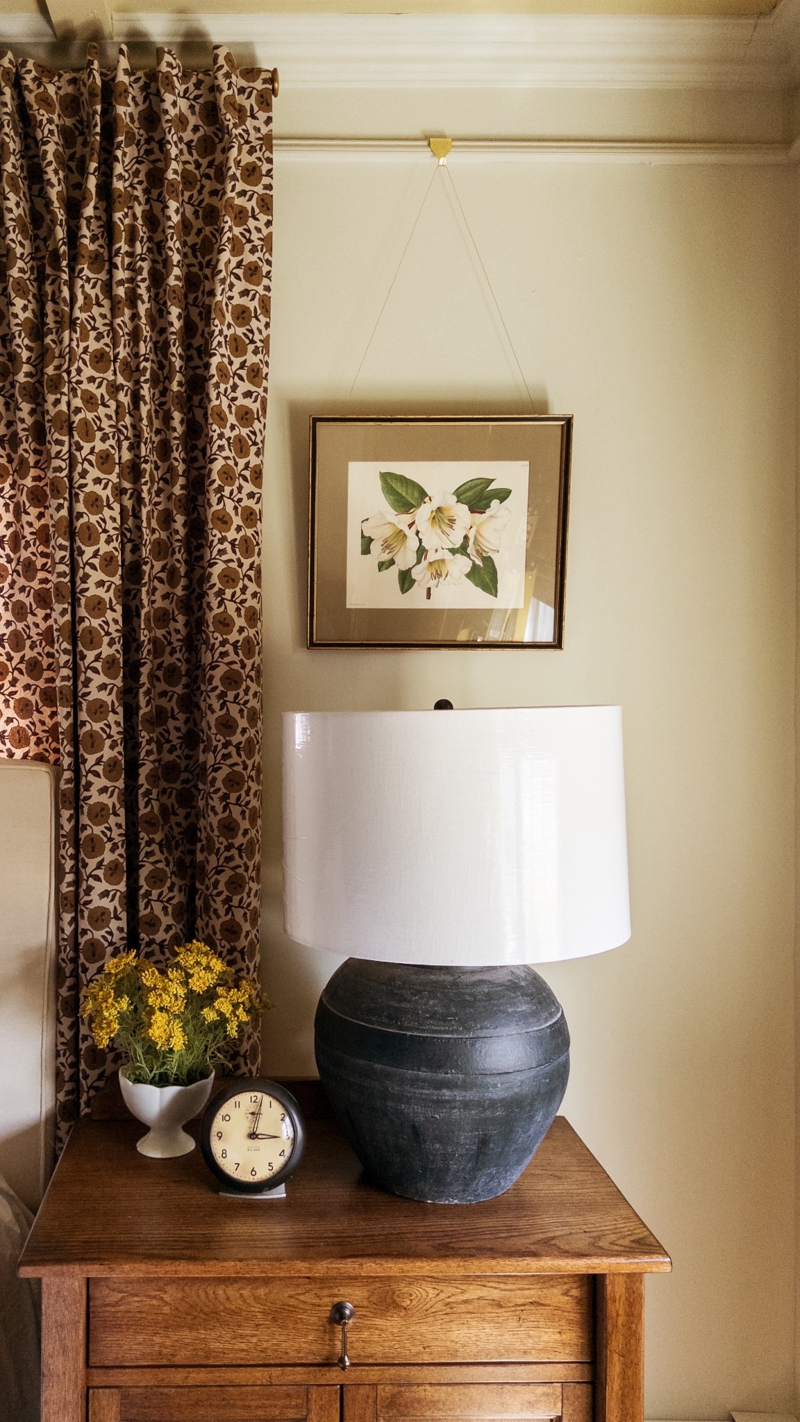 Yellow details in my bedroom #bedroom #yellow #decorideas

#LTKHome #LTKSeasonal