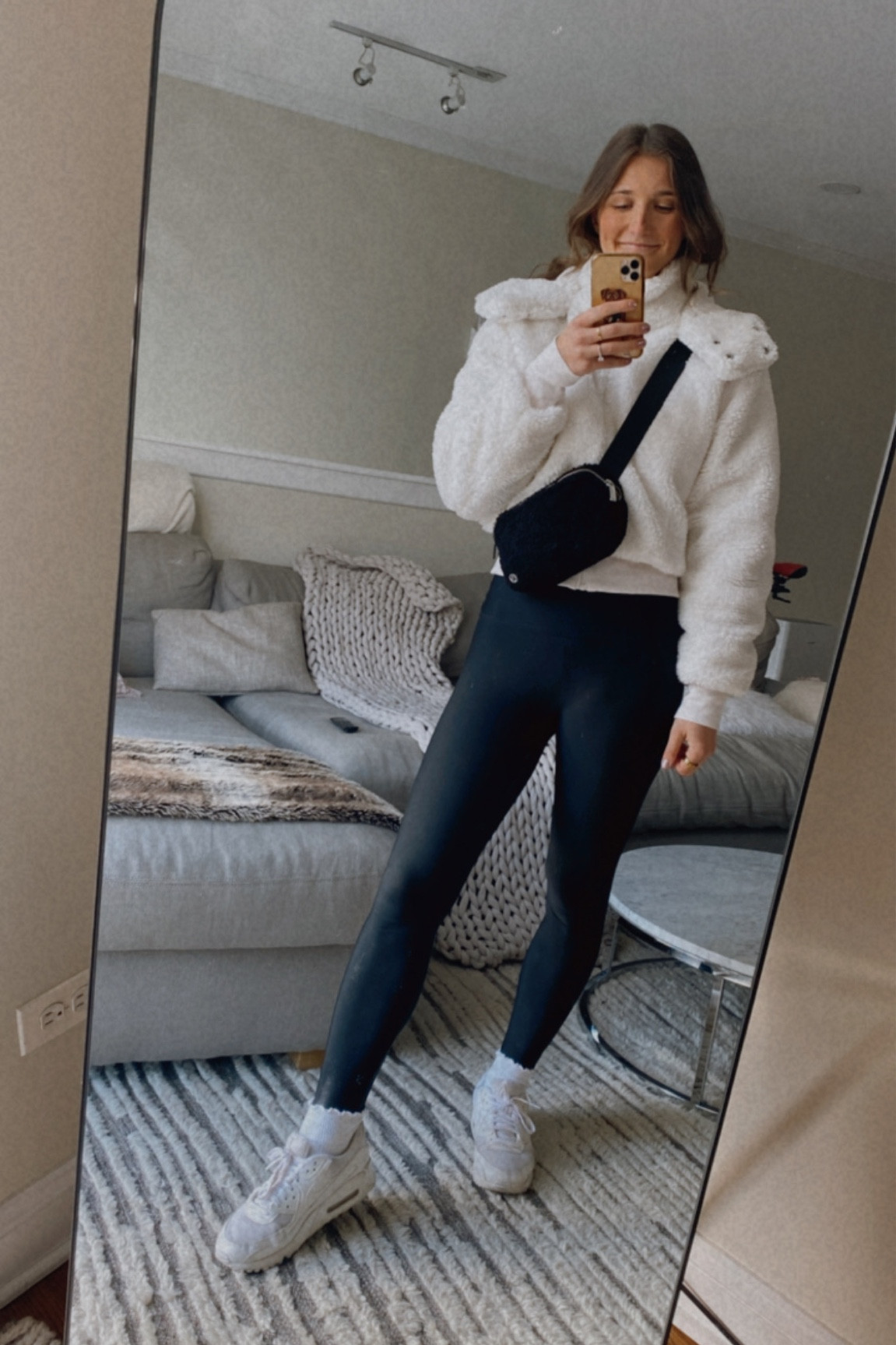 Cozy fit 🤍 

#LTKSeasonal #LTKsalealert #LTKHoliday