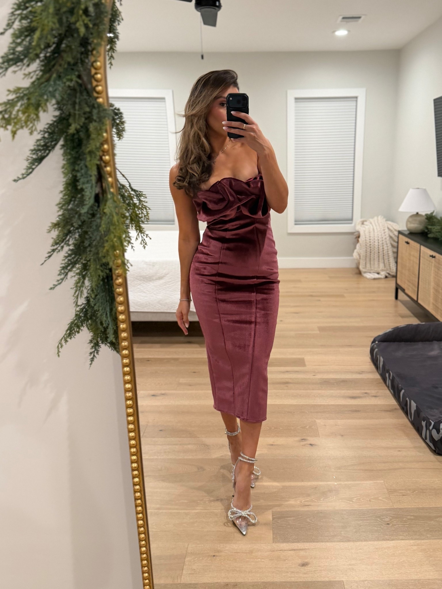 Christmas party night out 

• ASOS, velvet dress, winter ootd, wedding guest, strapless dress 

#LTKHoliday