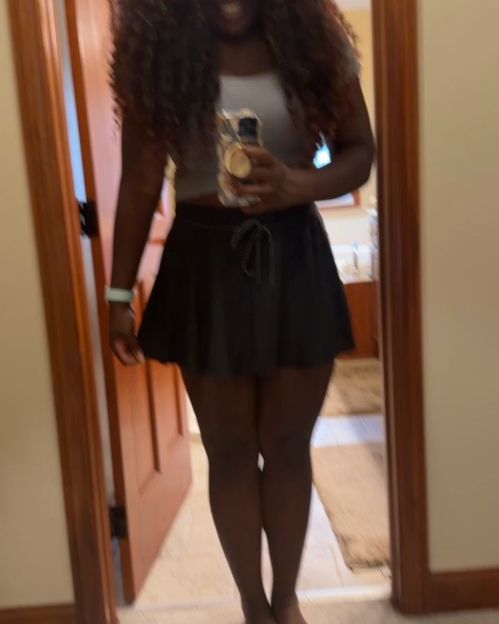 Love this simple outfit from @Aerie

#ootd 
#aerie
#miniskirt
#midsizefashion

#LTKootd #LTKSaleAlert #LTKMidsize