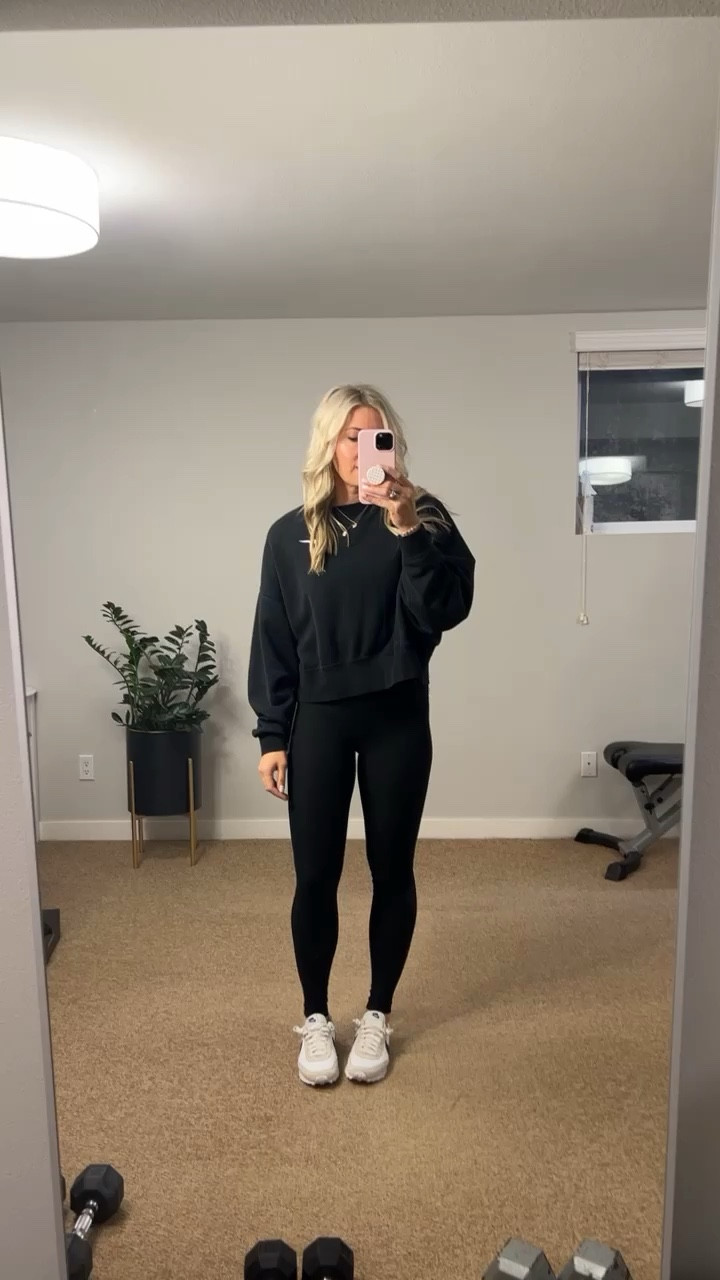 I’m always a fan of this cropped Nike sweatshirt size down. Ribbed lululemon leggings tts 

#LTKstyletip #LTKFind #LTKfit