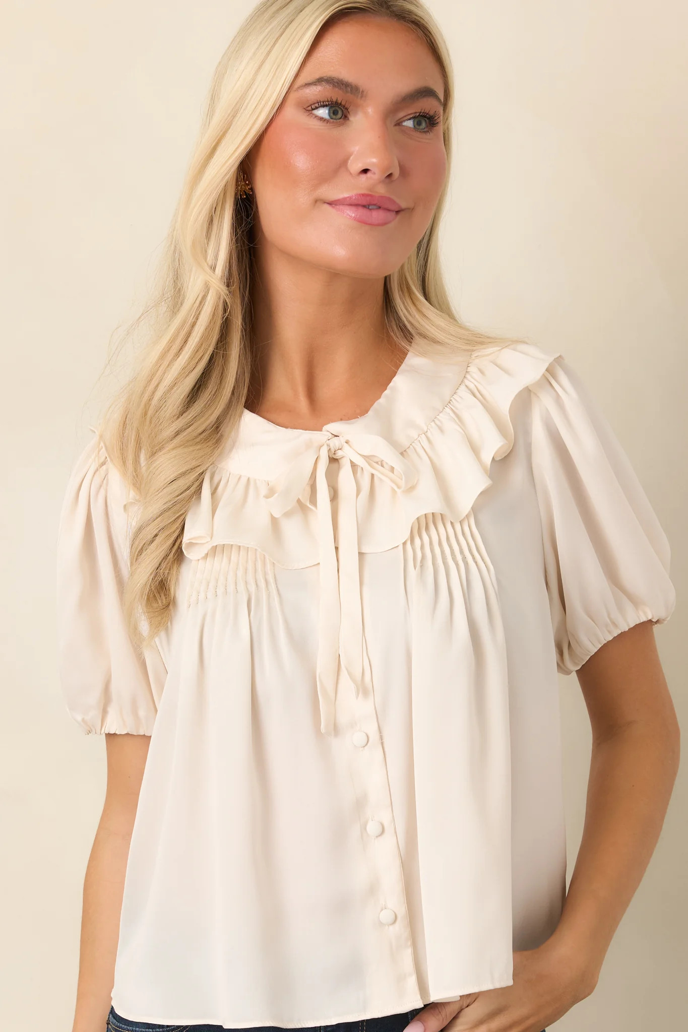 ASTR the Label Zayne Champagne Ruffle-Collar Babydoll Blouse | Red Dress