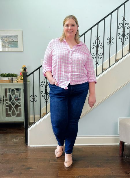 A button down shirt and pointed flats is a great way to dress up jeans for the office 

#LTKworkwear #LTKplussize #LTKstyletip