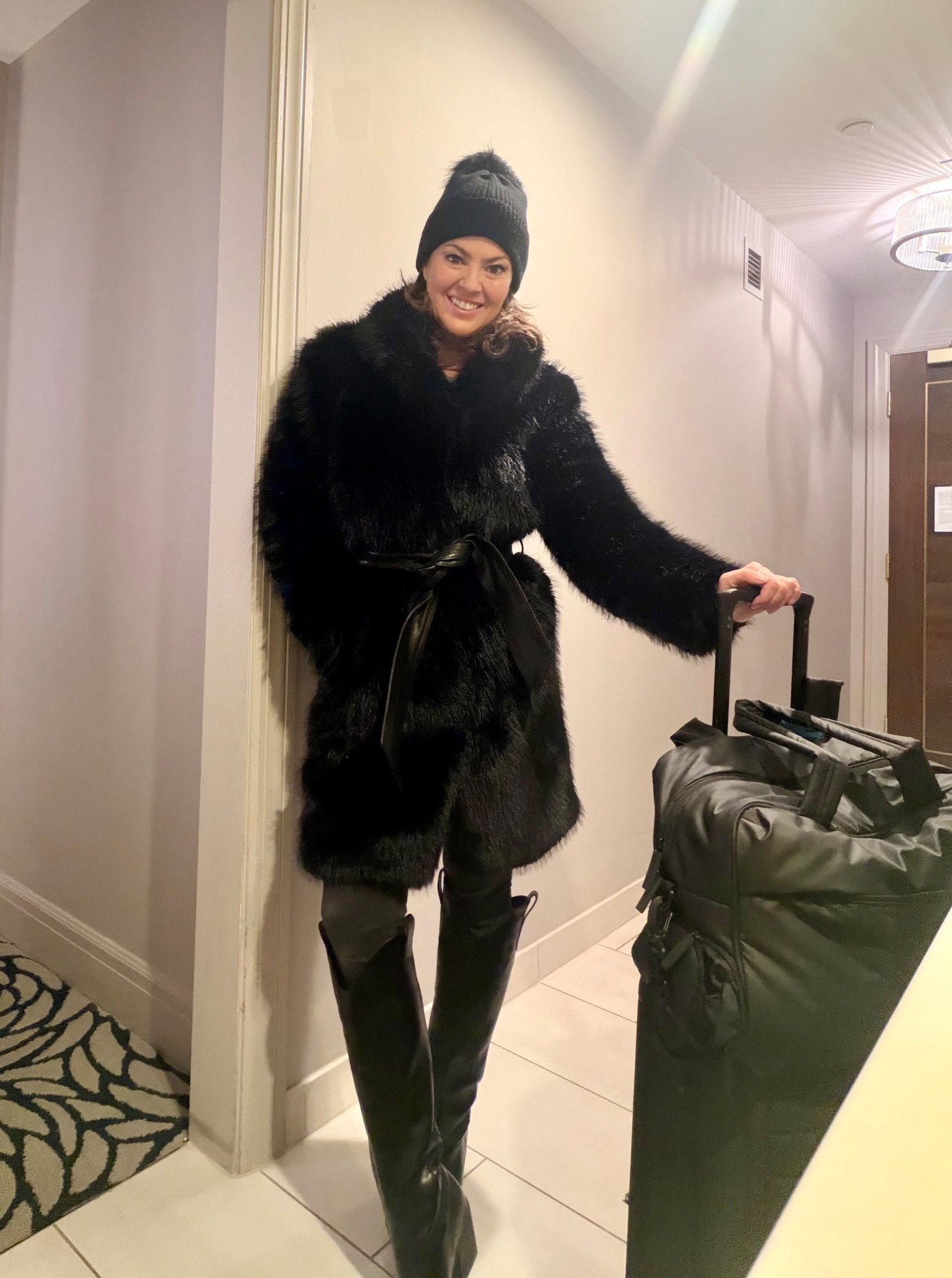 Final outfit for NFL season! This coat kept me so warm, and my favorite cowboy boots of the season kept me warm and comfortable walking the sidelines all day 🖤
