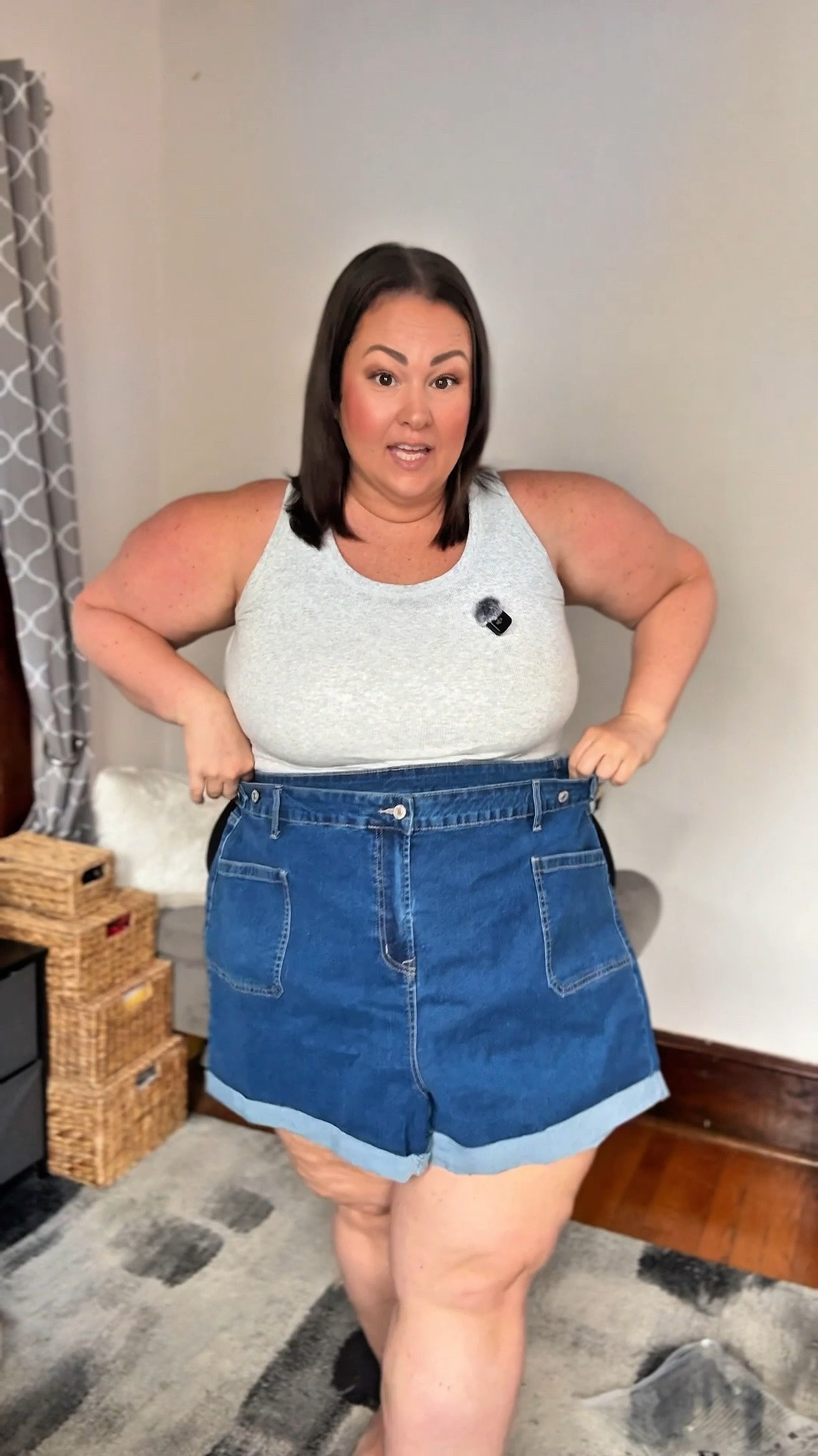 Plus size stretchy jean shorts ✨ I’m wearing size 4XL with 63” hips for reference 

Plus size shorts

#LTKPlusSize