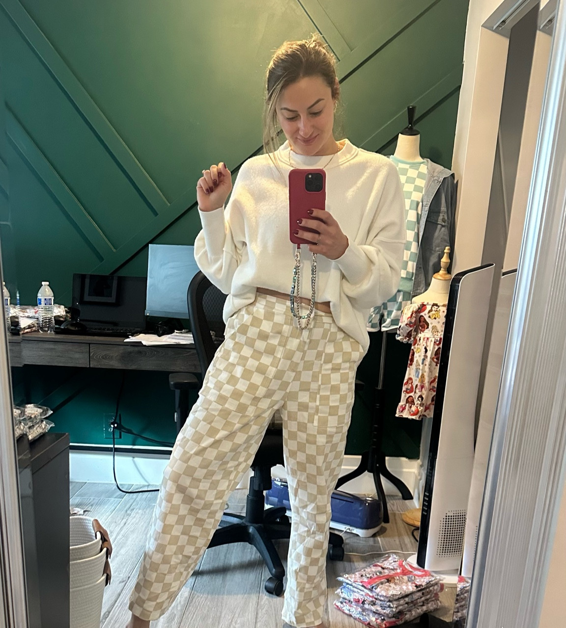 Pants are super stretchy and comfy! 
Wearing size medium
I’m 5’3.5”
Usually a 6/8 in jeans

Sweater is a medium- it’s oversized 
Both currently on sale 

#amazonfind #amazon #sales