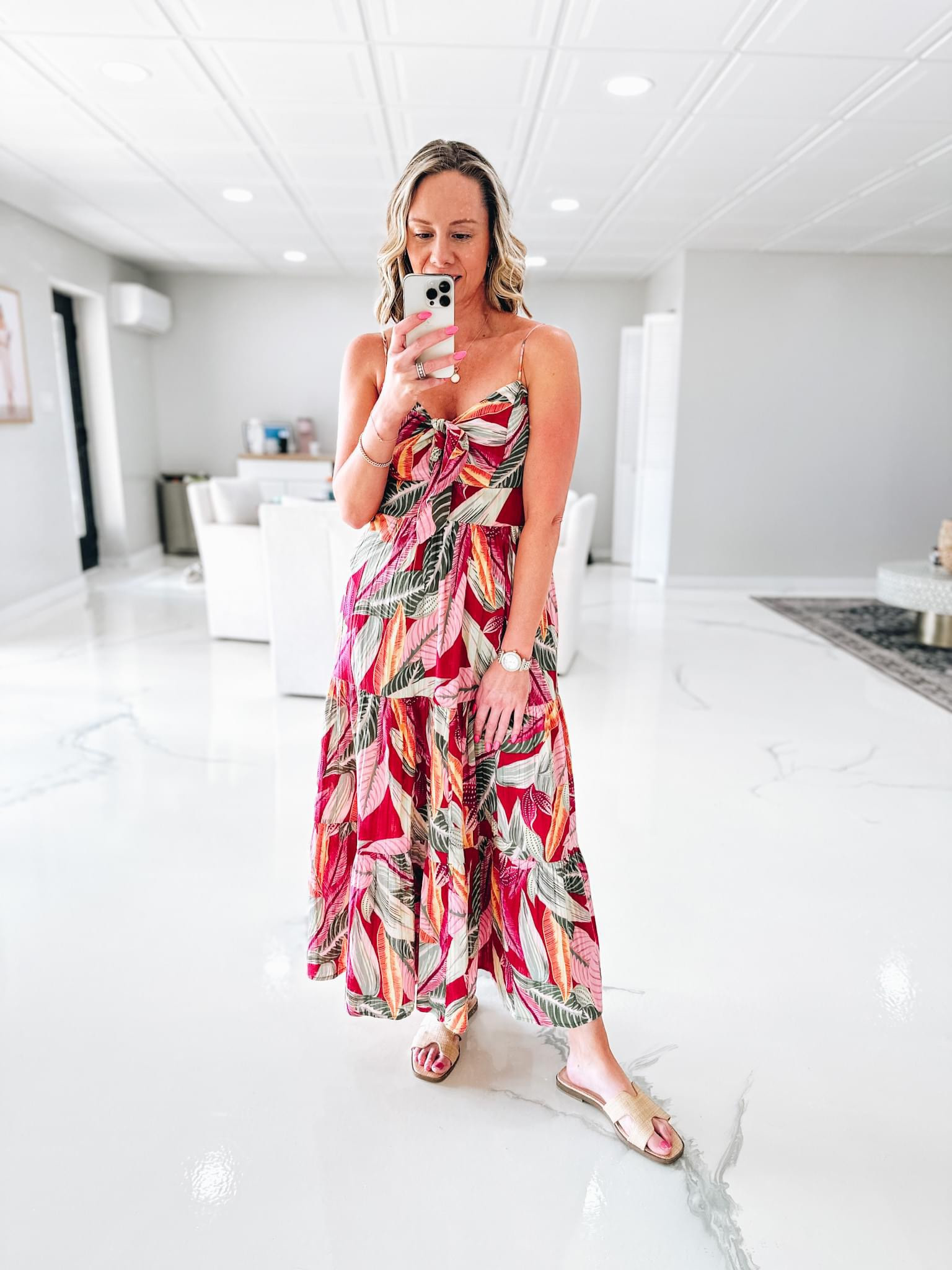 Such a pretty dress! 
Fashionablylatemom 
Loft dress
Target shoes 
Spring fashion 

#LTKstyletip #LTKshoecrush