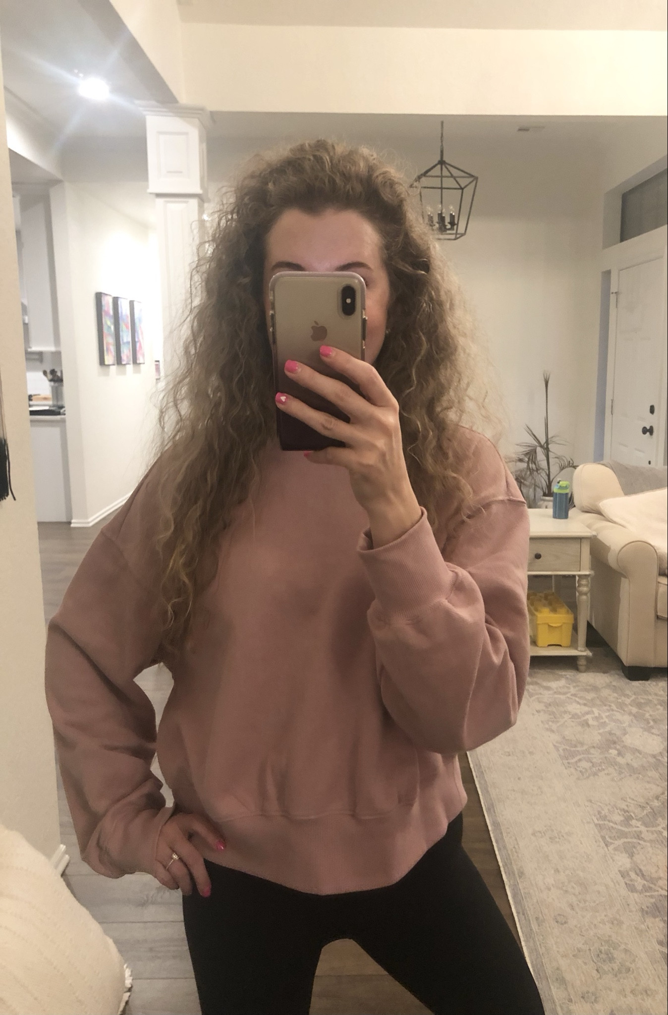 Loving this pretty mauve lightweight sweatshirt 🤍

#LTKsalealert #LTKfindsunder50 #LTKSeasonal