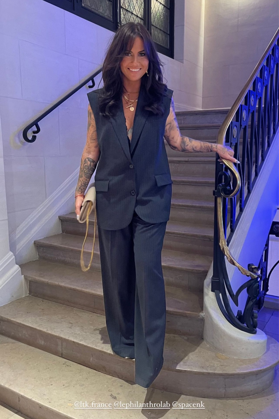 LTK x Space NK Paris Fashion Week party 

ensemble de costume, gilet de costume sans manches, gilet de costume à rayures fines, gilet de costume gris foncé, gilet de costume noir, pantalon de costume à rayures fines, pantalon de costume gris foncé, pantalon droit noir 
#LTKxSpaceNK #PFW #ParisFashionWeek #totallook #costume 

#LTKworkwear #LTKstyletip #LTKparties