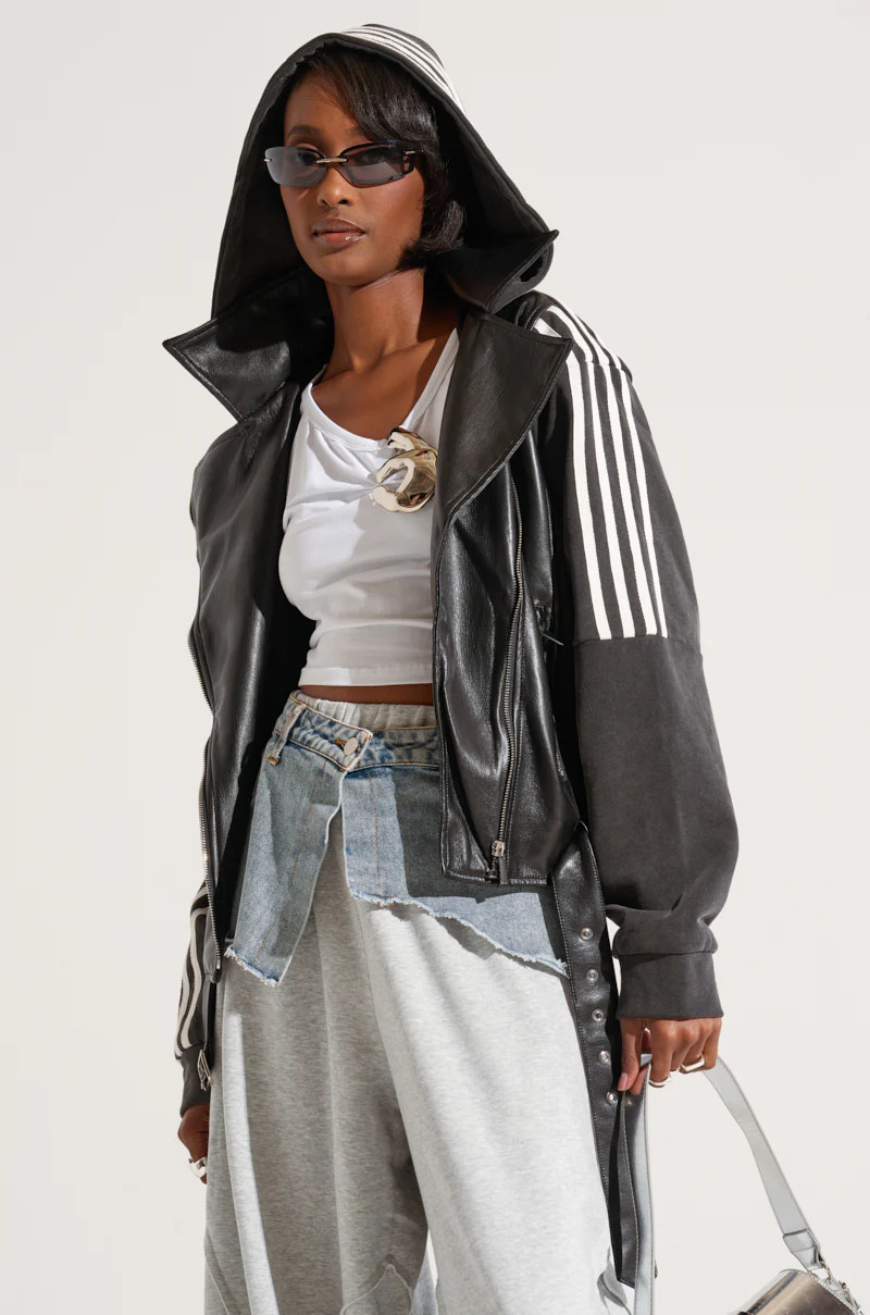 ON THE MOVE MOTO BOMBER | AKIRA