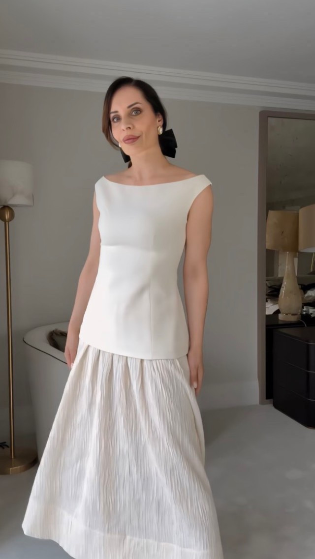 This is the most versatile top with the boat necklinee


#LTKSeasonal #LTKgrwm #LTKootd