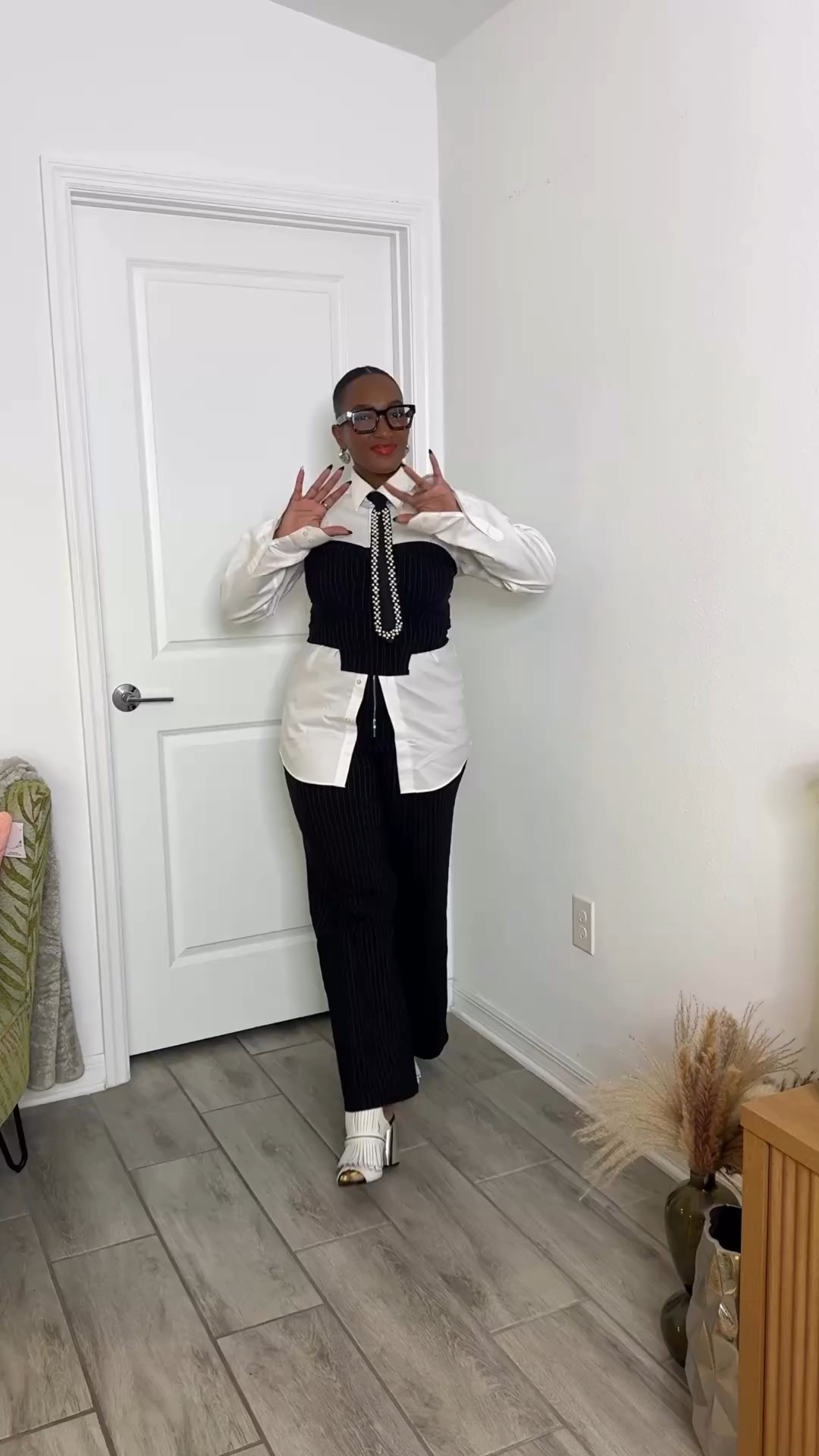 Church ootd ⛪️ 

Bag @glamaholiclifestyle 
Set @cititrends 
Tie @sheinofficial 
Shoes @giannibiniofficial @dillards 
Glasses @amazonfashion 

#churchoutfitsideas #churchoutfit