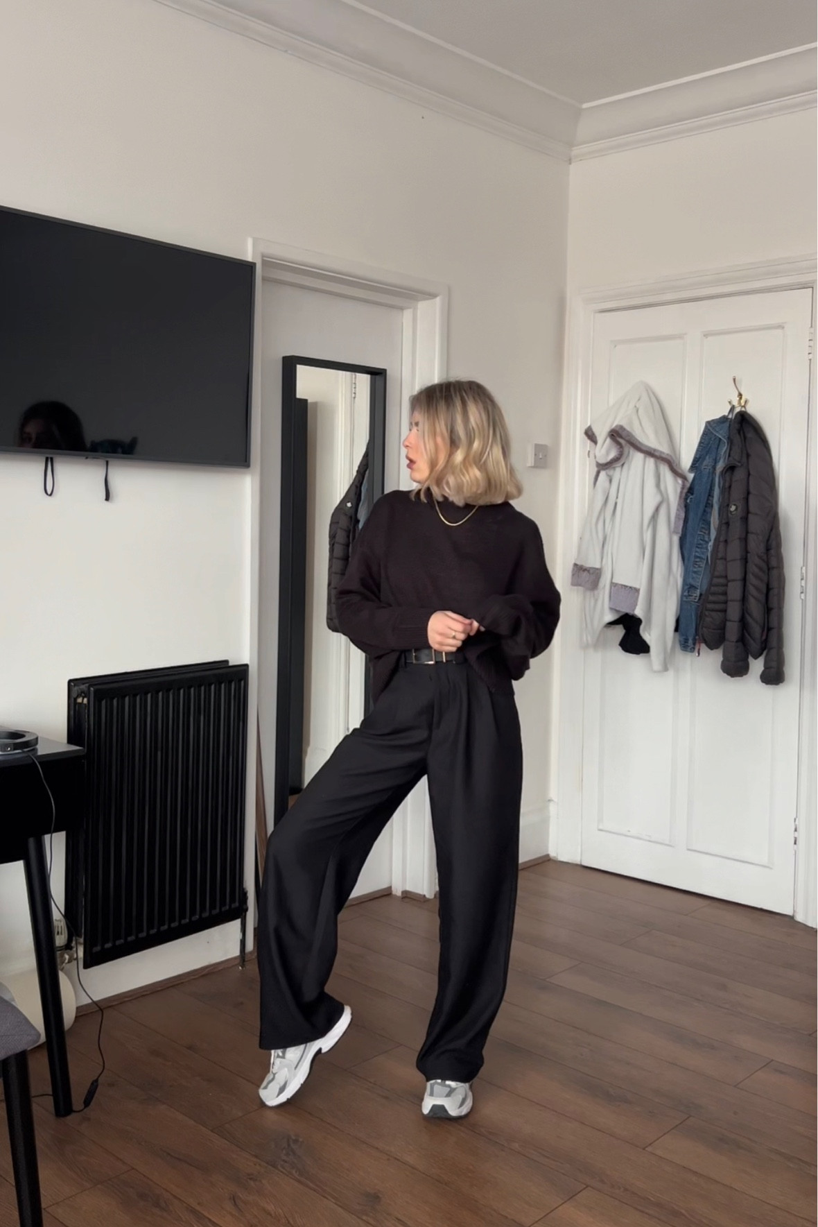 All black tailored trousers ootd