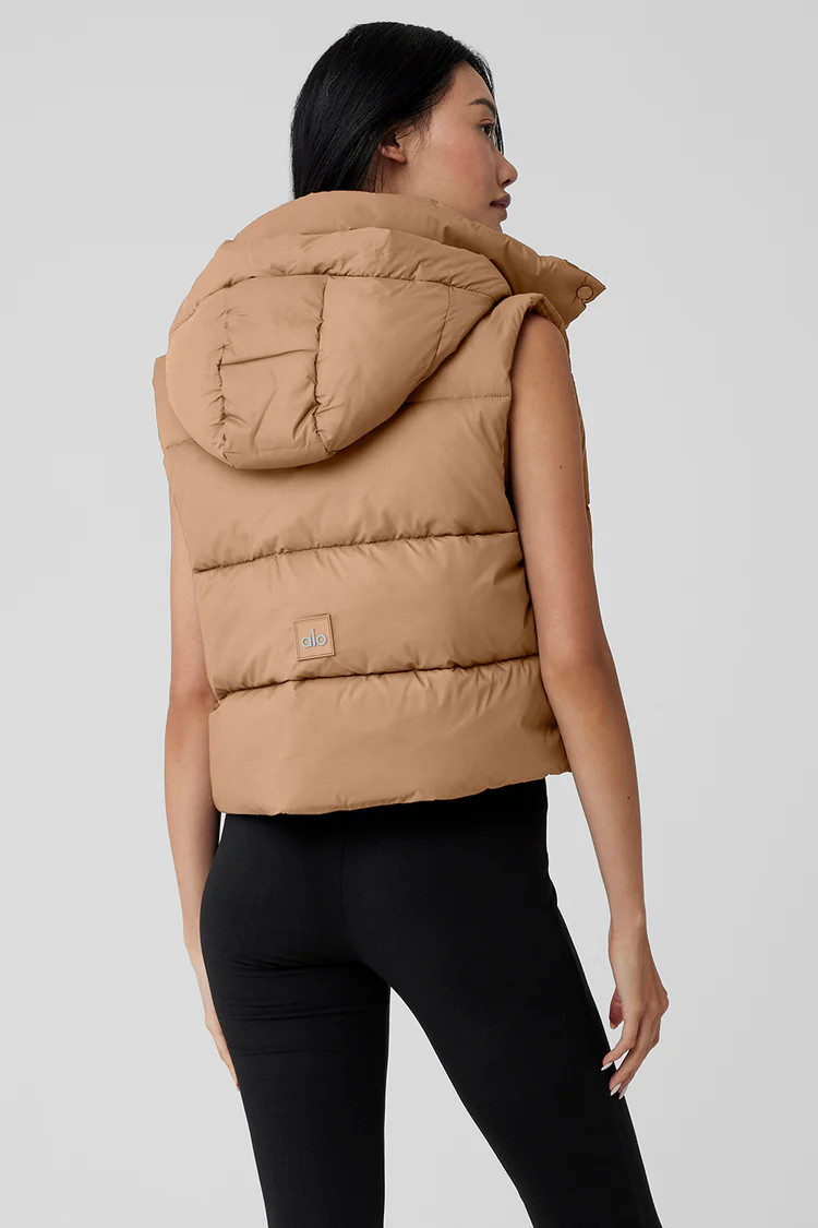 Gold Rush Puffer Vest | Alo Yoga (US)