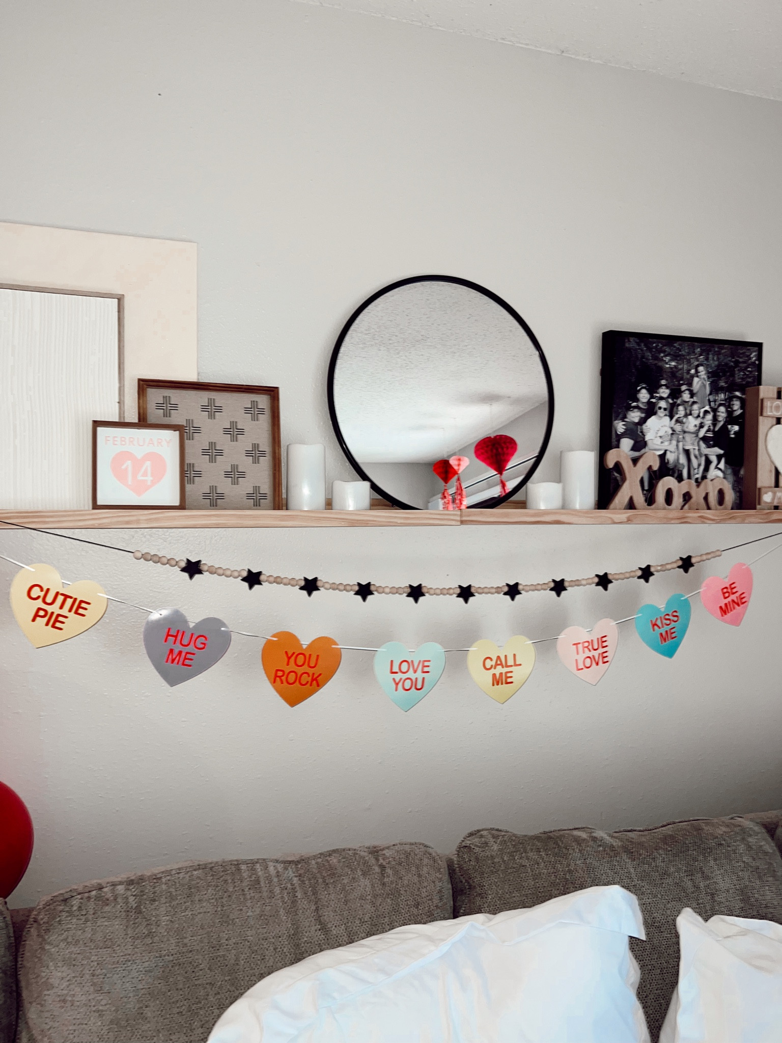 Wrapping up all the Valentine’s Day decor 🥹🤍

#LTKFestival #LTKhome #LTKFind