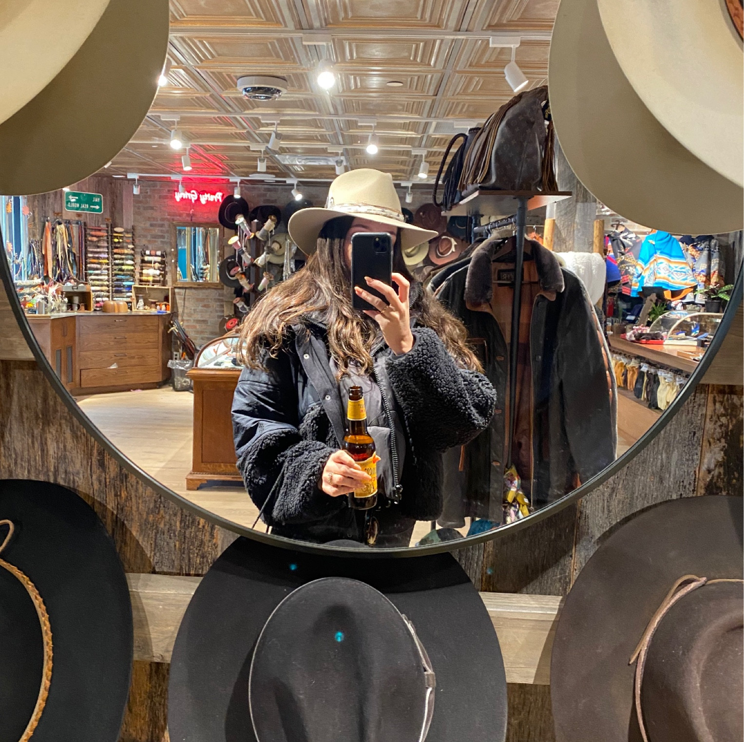 jacket XS

#kemosabe #fp #freepeople #winterwear #winterfashion #winterclothes #jacket #shepra #sheprajacket #sweater

#LTKSeasonal #LTKtravel #LTKsalealert