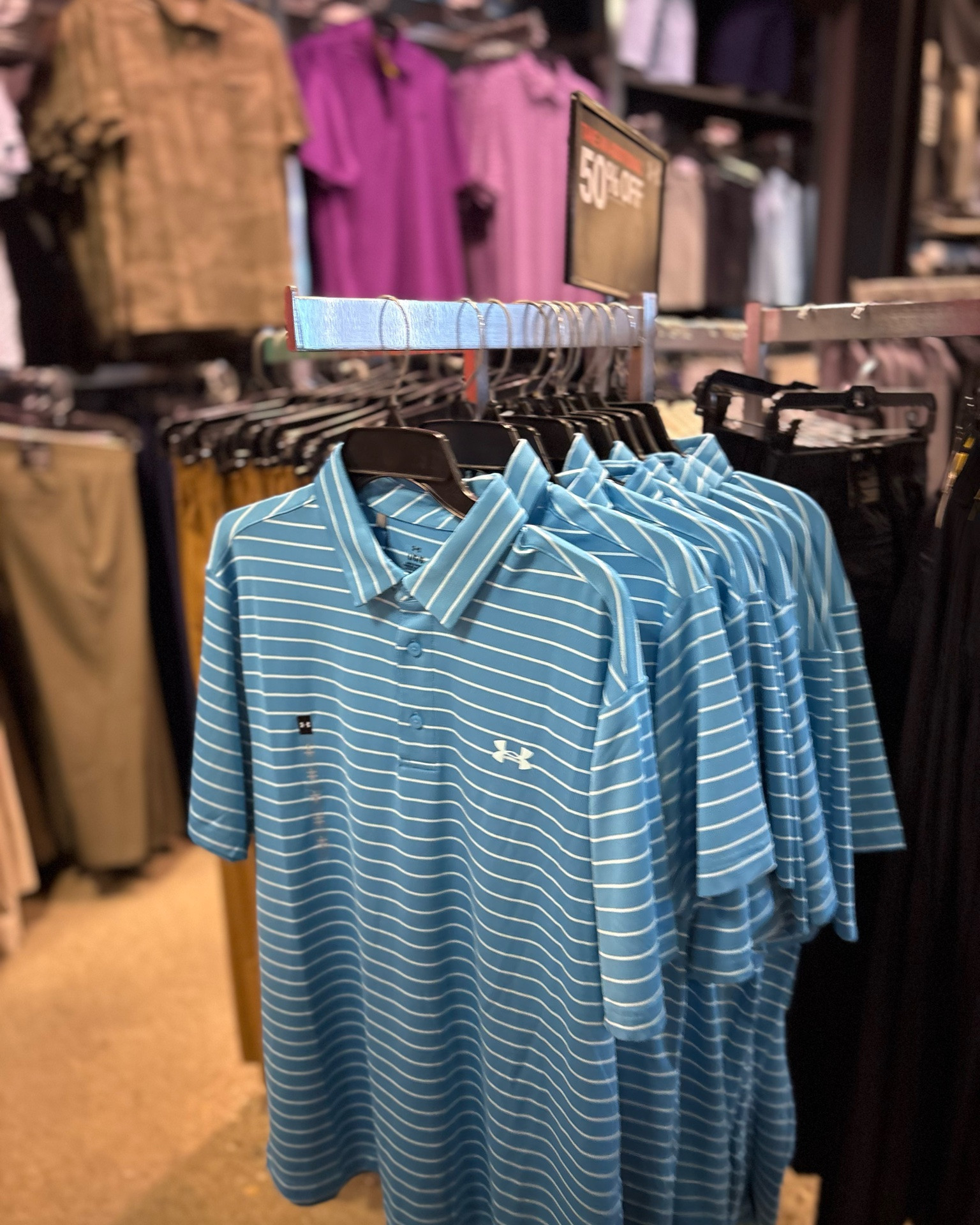 👔 Still need a Father’s Day gift? Under Armour Outlet is taking an extra 30%, 40%, or even 50% off markdowns right now, making it a great time to grab Dad some new gear 💪🏼 Use code: MDW through Memorial Day weekend!