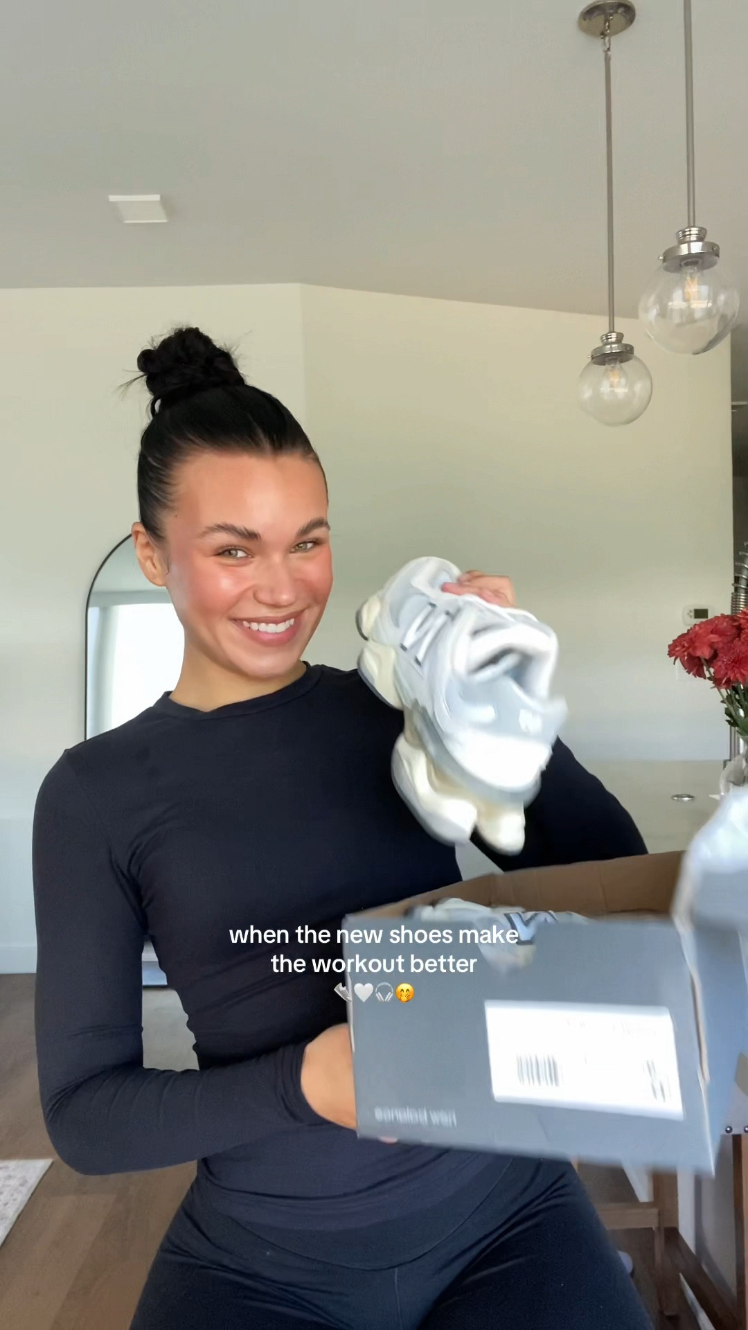 New Balance 9060

#LTKShoeCrush #LTKVideo #LTKActive