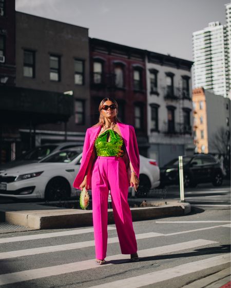 Think  pink 💕 @andotherstories 

If you have been looking for the perfect hot pink suit, this is the one. 



#LTKsalealert #LTKworkwear #LTKstyletip