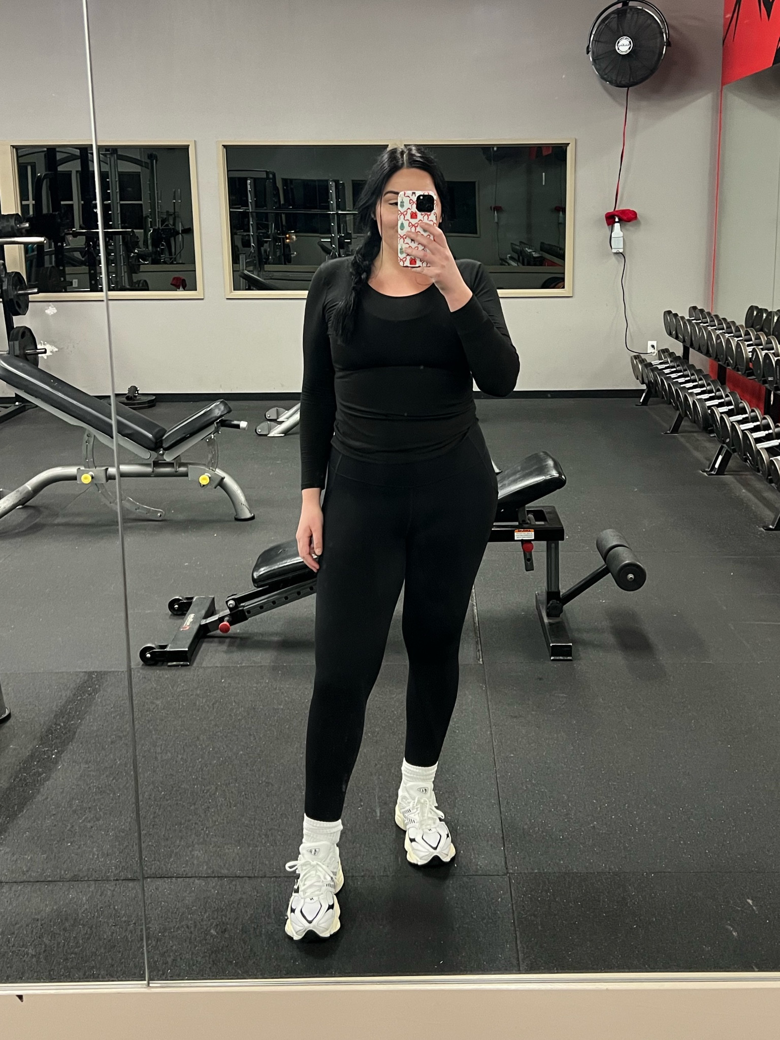 all black workout ‘fit 💪🏼

I took a size Large in the sports bra & leggings. Wearing the color Black. You can buy them separately, but I always recommend getting The Warm Up set & stacking my code “GoWildeKellieC” to save even more! 

#LTKActive #LTKStyleTip #LTKFitness