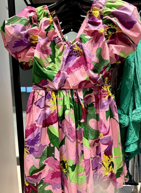 What a cute colorful dress, perfect for spring!! 

#LTKSeasonal #LTKstyletip #LTKover40