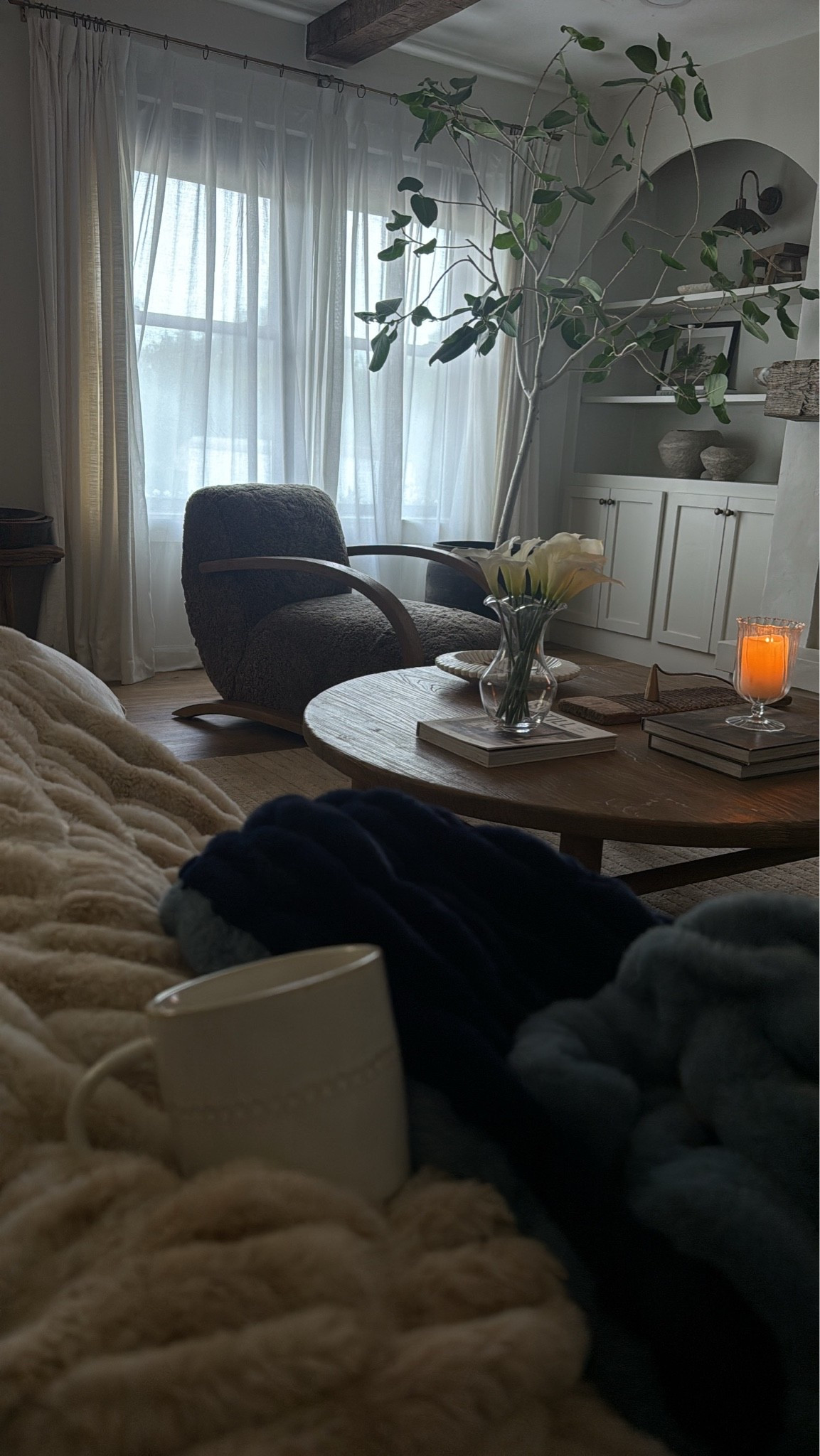 Morning coffee with my Lola blankets! Their new Americana collection just launched. Code KRISTINAE saves 35% on Lola blankets!

#LTKHome