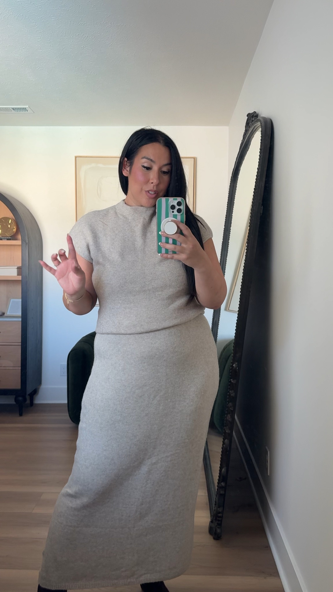 Love this set! The silhouette is so flattering!!
Wearing an XL in both
Midsize fashion, fall outfits, mom outfit

#LTKgrwm #LTKootd #LTKMidsize