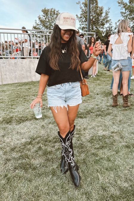 Country concert outfit!! 

Denim shorts 
Jean shorts 
Cowboy boots 
Summer outfit 
Summer style 

#LTKStyleTip #LTKShoeCrush #LTKFindsUnder100